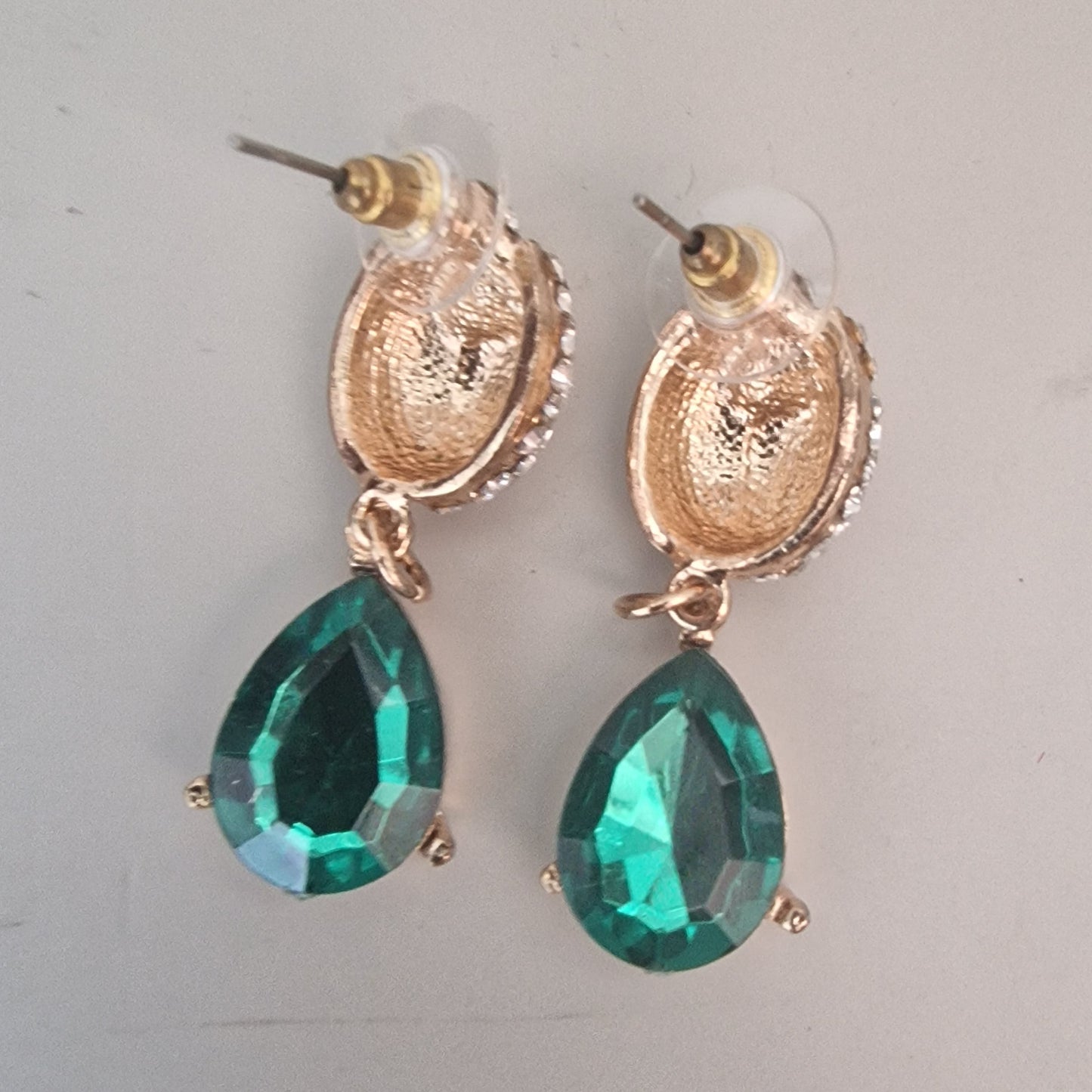 Vintage 1980s Gold-Tone Drop Earrings Rhinestone Emerald Green Glass Teardrop