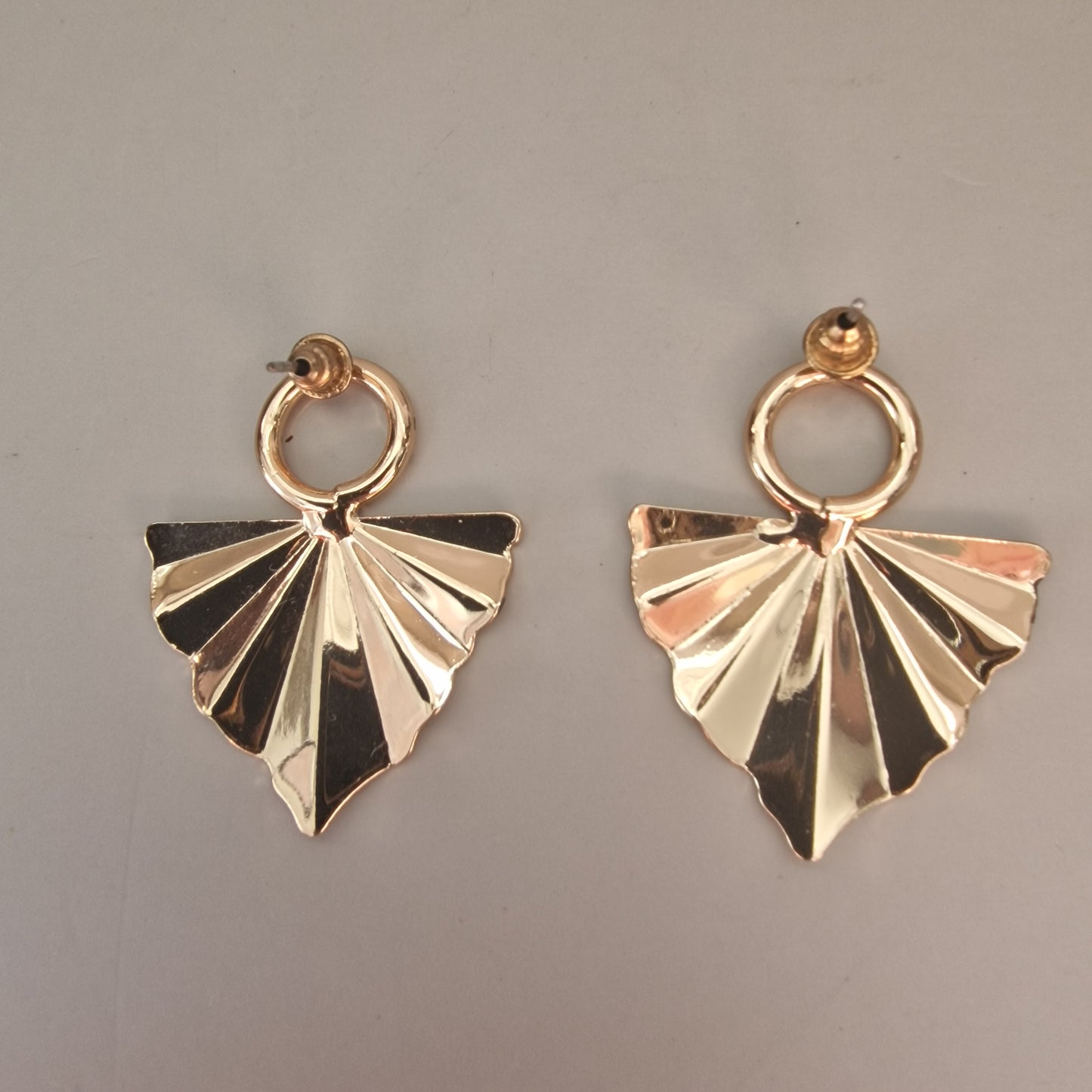Vintage 1980s Gold-Tone Pleated Fan Clip-On Drop Earrings Geometric Bold Costume