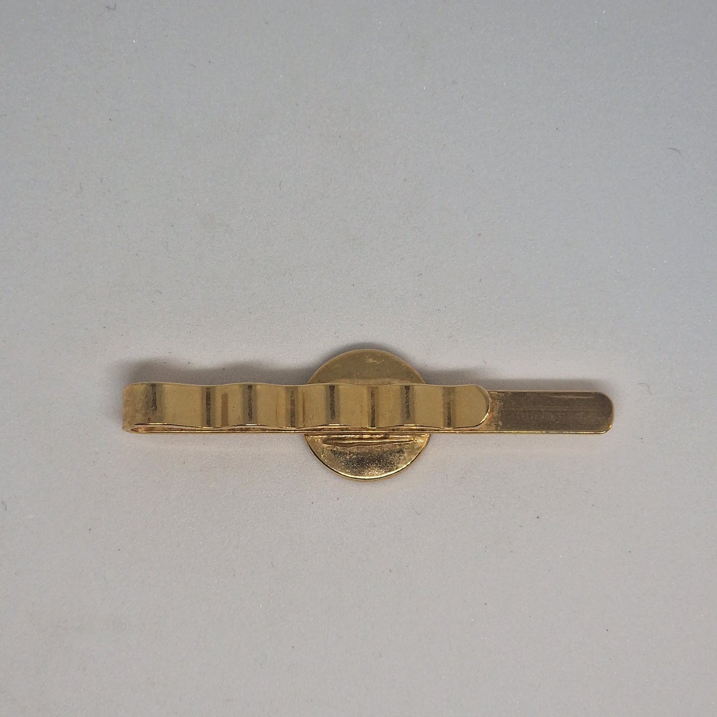 Vintage 1970s Gold-Tone Mens Tie Bar Clip Ships Wheel Nautical Enamel Figural – photo 3