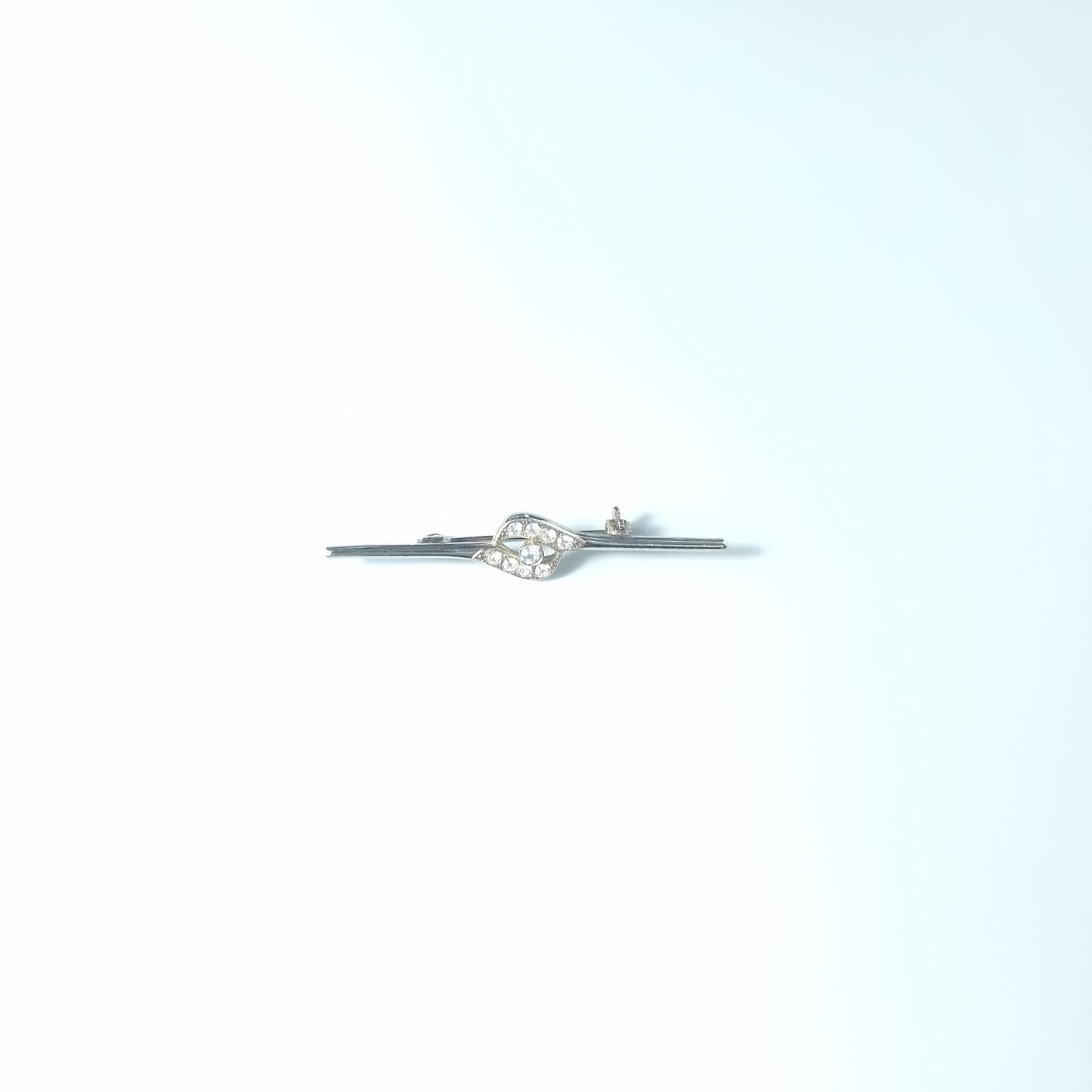 Vintage 1970s Gold-Tone Clear Crystal Rhinestone Bar Brooch Infinity Knot Pin