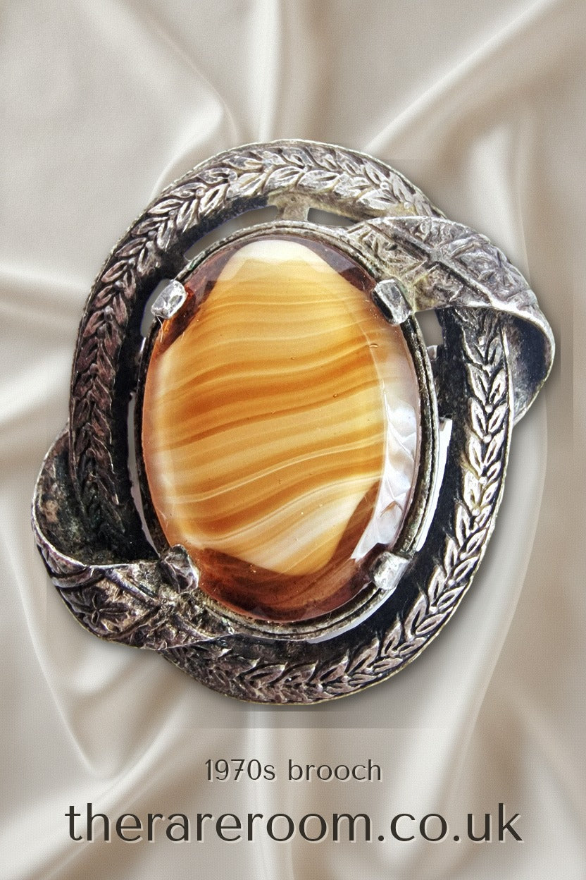 Vintage Miracle 1970s Bronze-Tone Celtic Brooch Agate Cabochon Interlaced Pin — pinterest