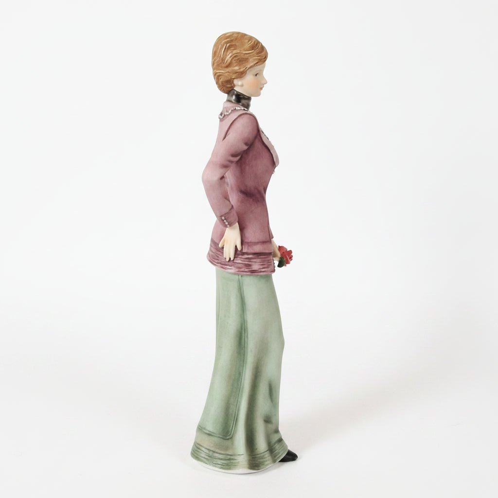 The Regal Collection Beatrice Figurine, P020 Hand-Painted Lady, 1990s Collectable Home Decor, Vintage Figurine – photo 4