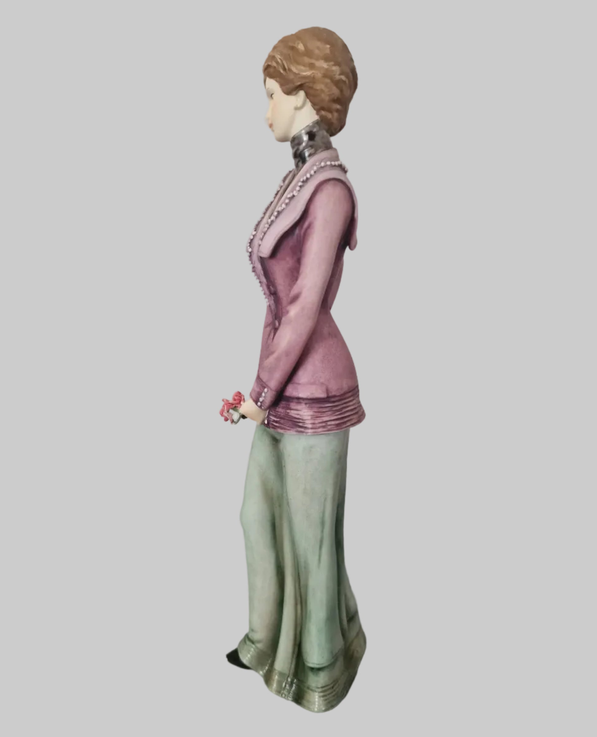 The Regal Collection Beatrice Figurine, P020 Hand-Painted Lady, 1990s Collectable Home Decor, Vintage Figurine – photo 6
