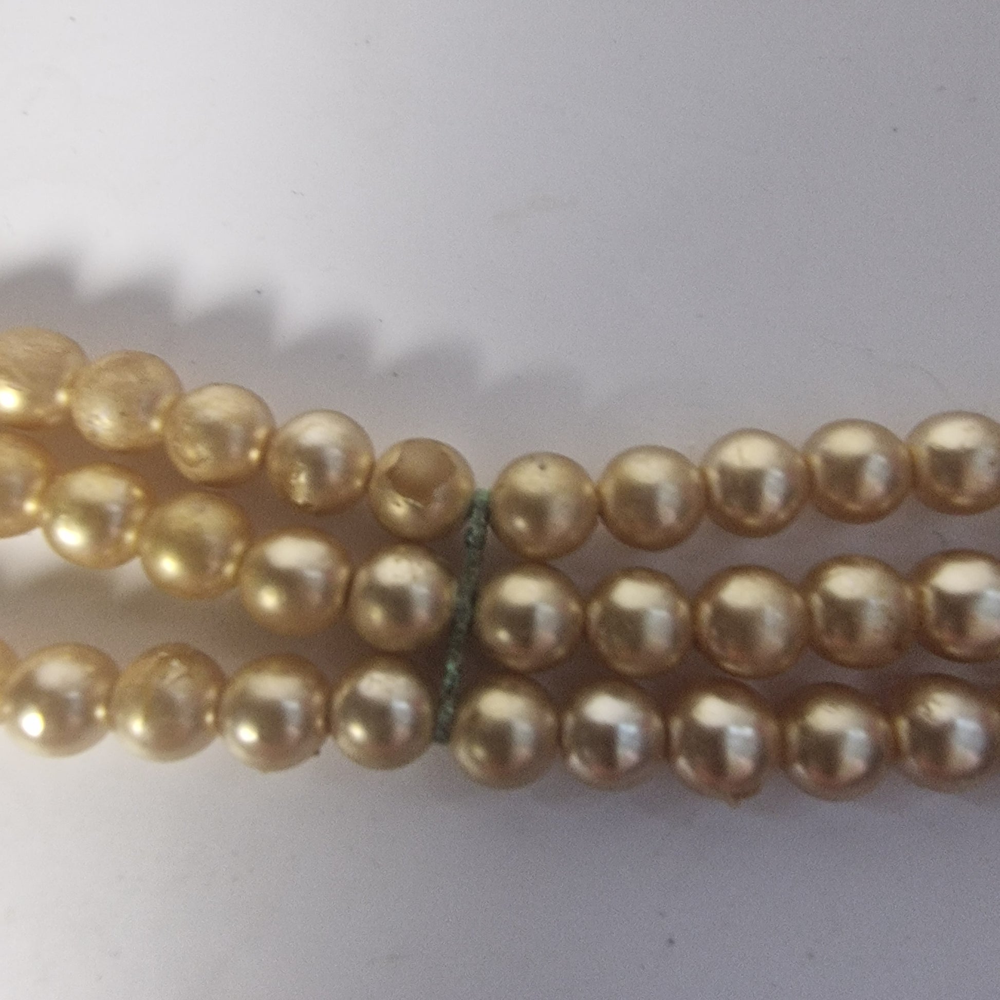Vintage Three-Strand Pearl Choker, Teardrop Pendant Necklace, Champagne Faux Pearl, Retro Costume Jewelry – photo 5