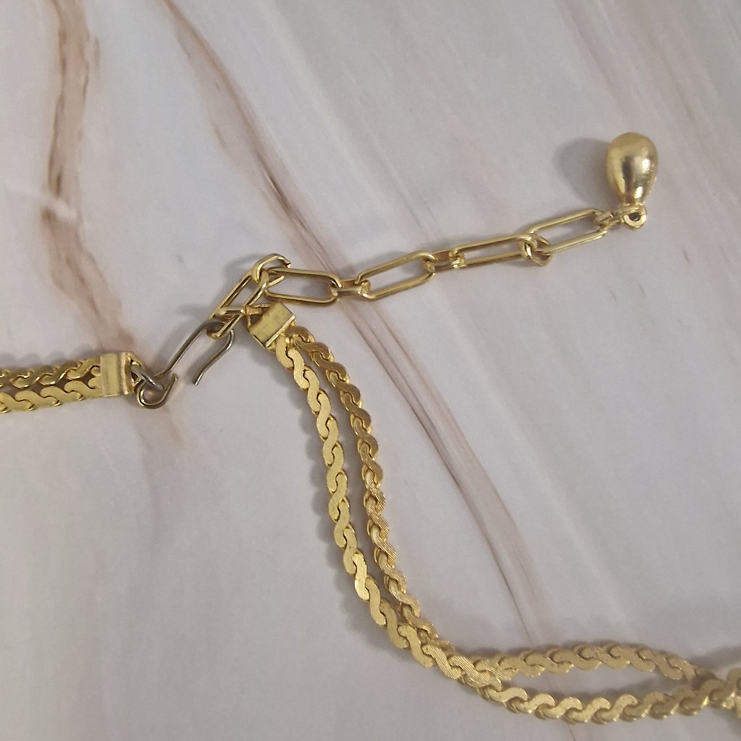 1970s Gold-Tone Rhinestone Knot Pendant Necklace, Turquoise Aqua Crystal Tassel, Retro Costume Jewelry, Statement Lariat, 70s Boho – photo 4