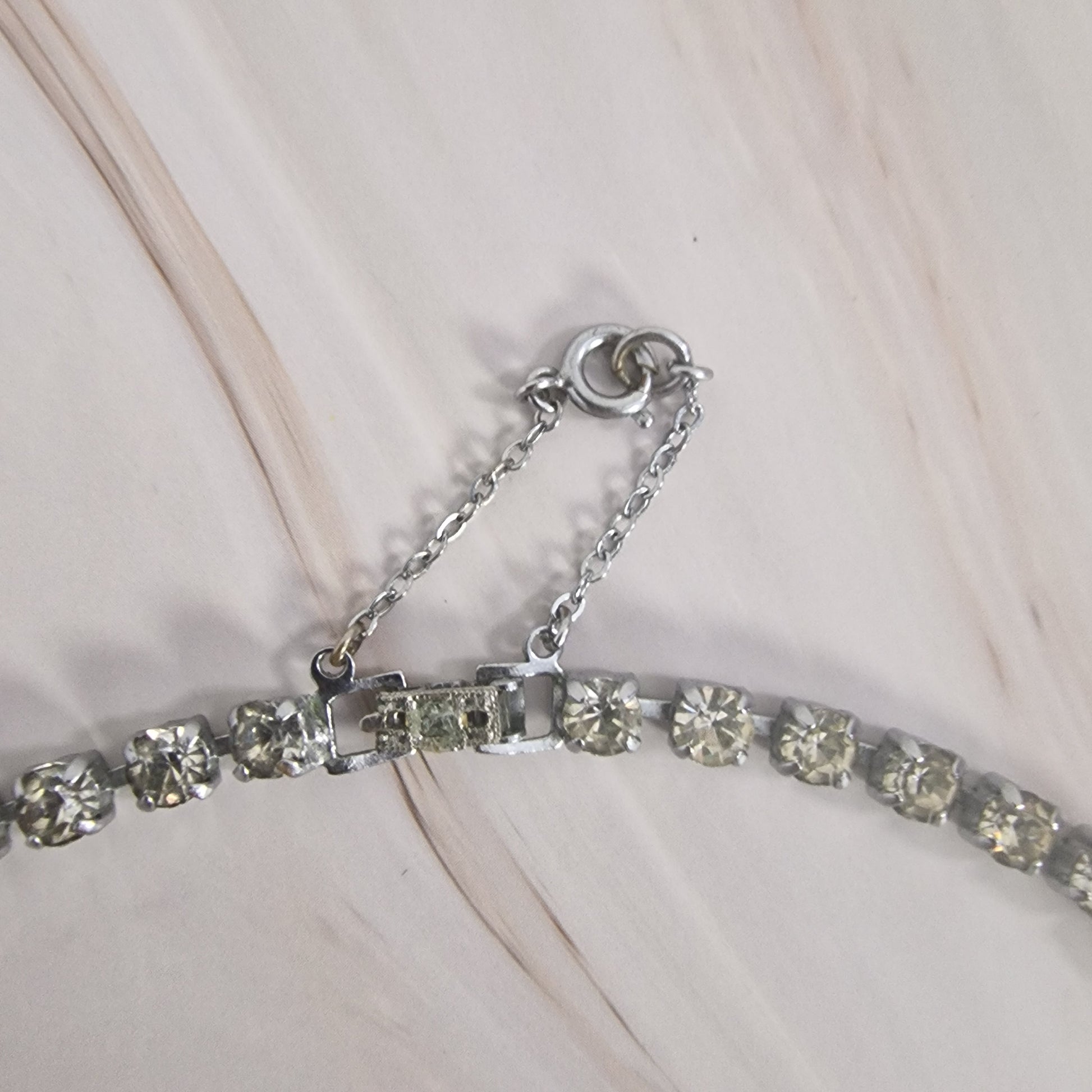 Mid-Century Silver-Tone Rhinestone Choker Necklace, Graduated Fan Baguette Center, Clear Crystal, 1950s 1960s Vintage Costume Jewelry – photo 3