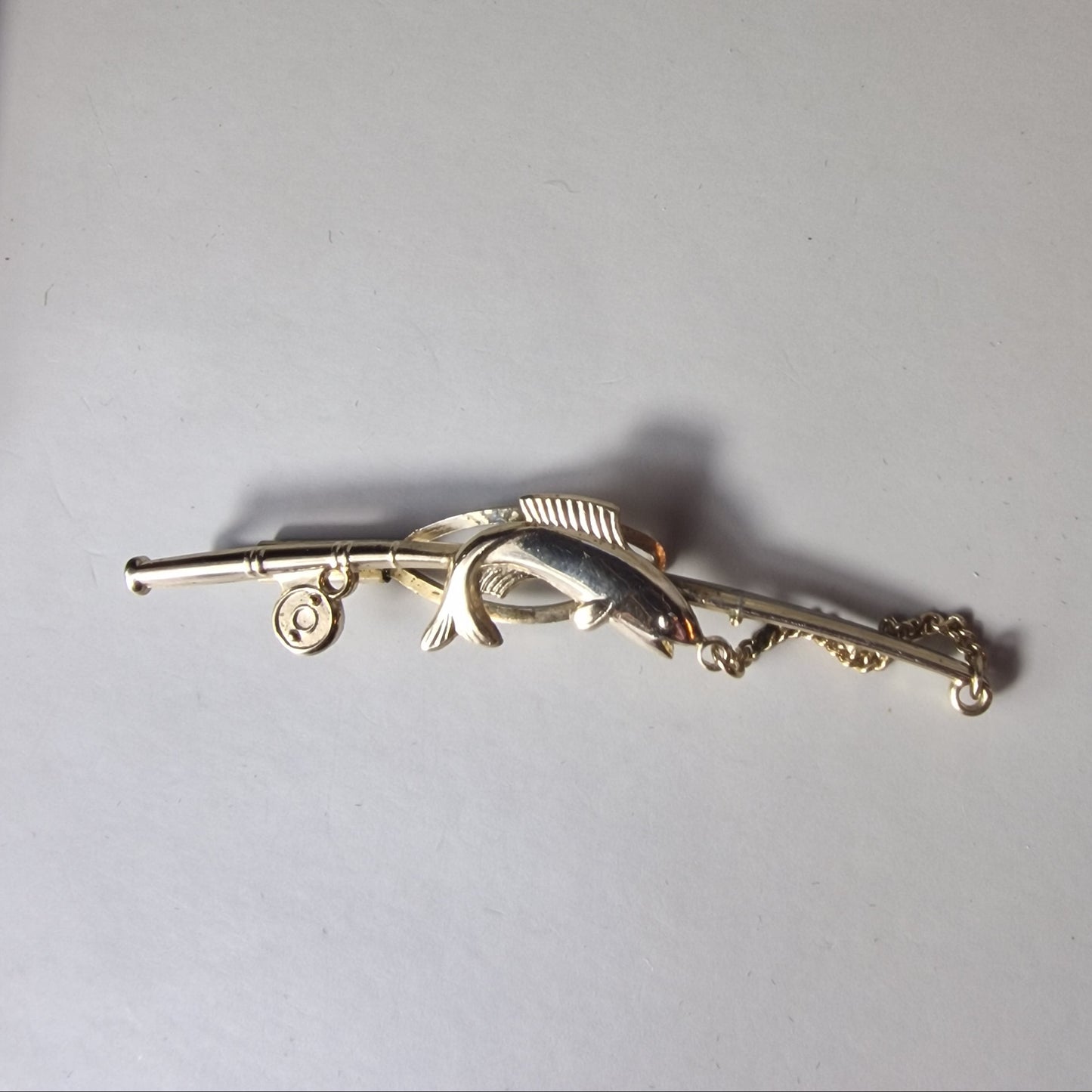 Stratton Vintage Gold-Tone Fishing Rod Fish Brooch Signed Figural Pin England – photo 5