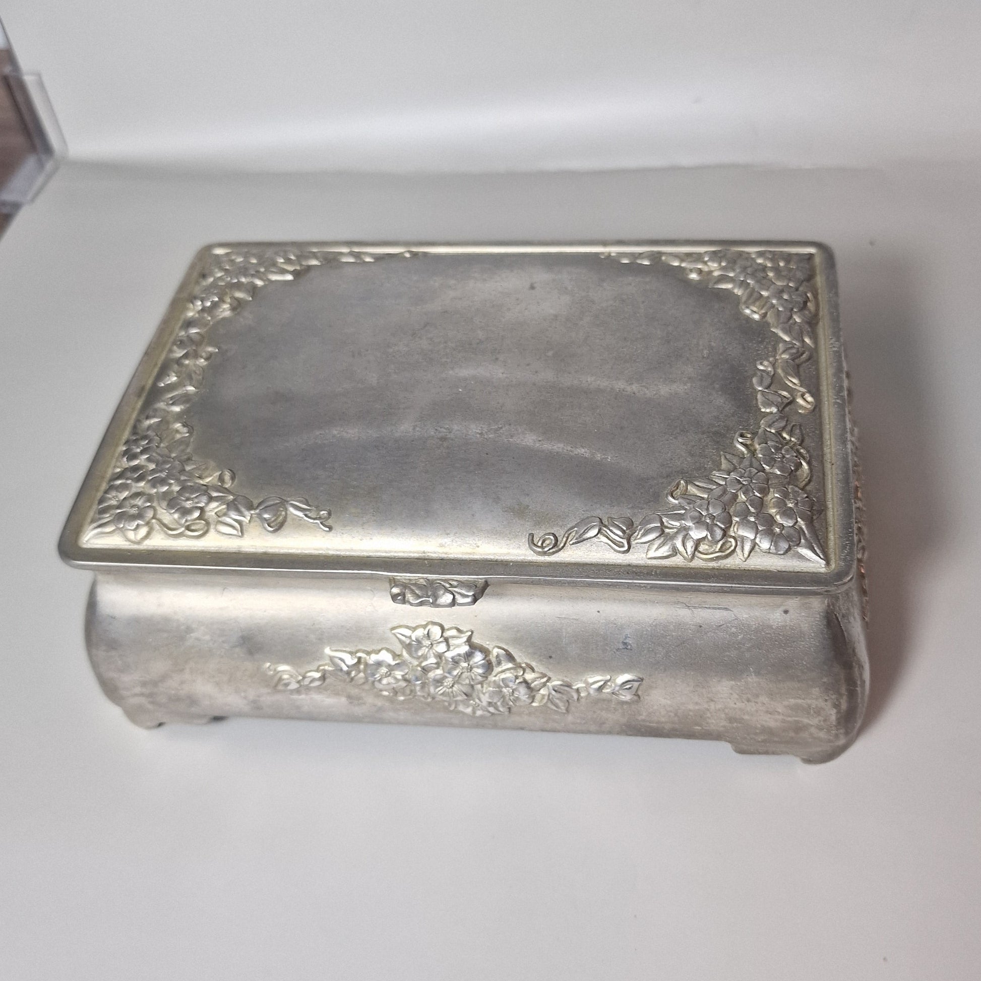 Vintage Silver-Tone Pressed Floral Relief Jewellery Box Purple Velvet Interior