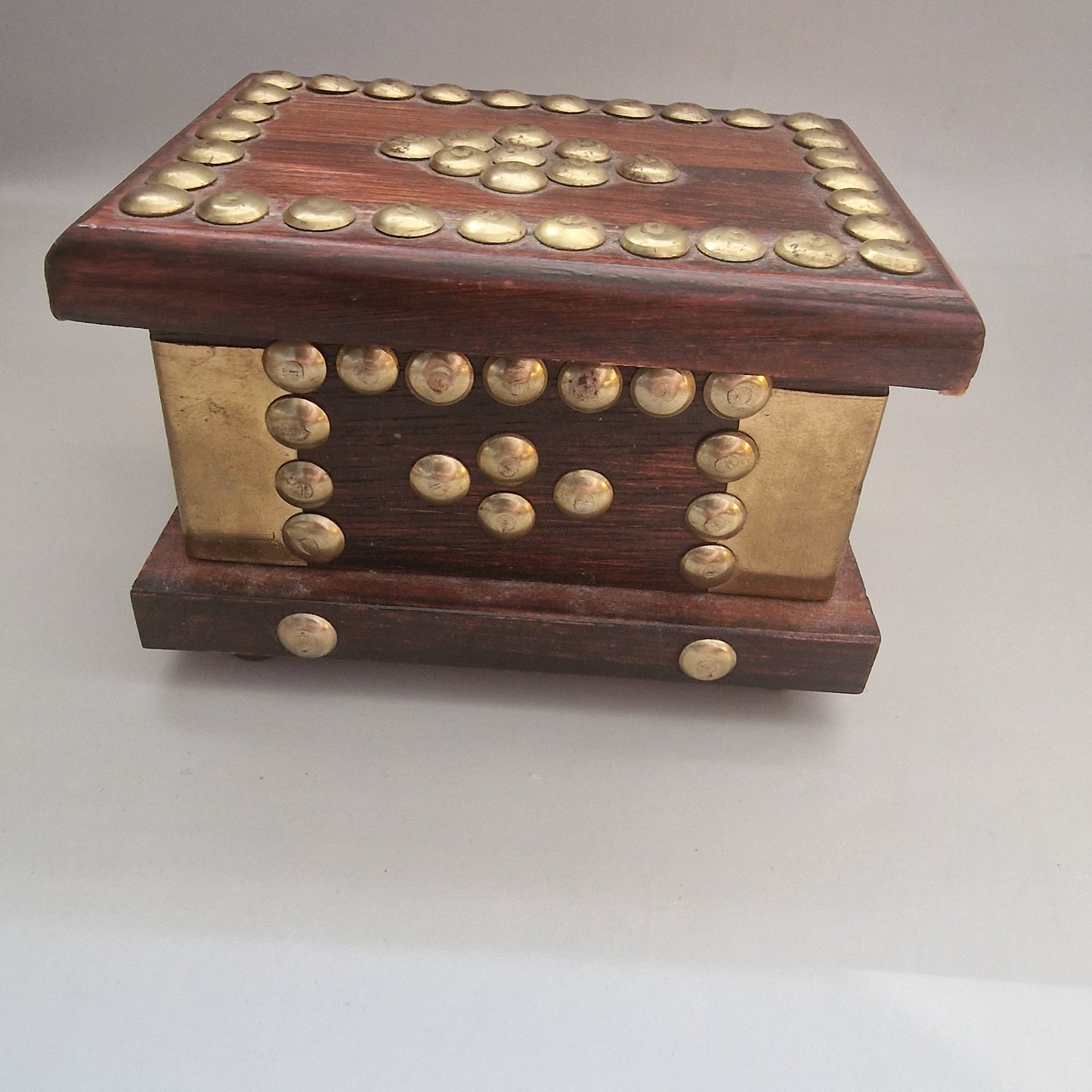 Vintage Wooden Brass Studded Jewellery Box Handcrafted Indian Geometric Storage – photo 3