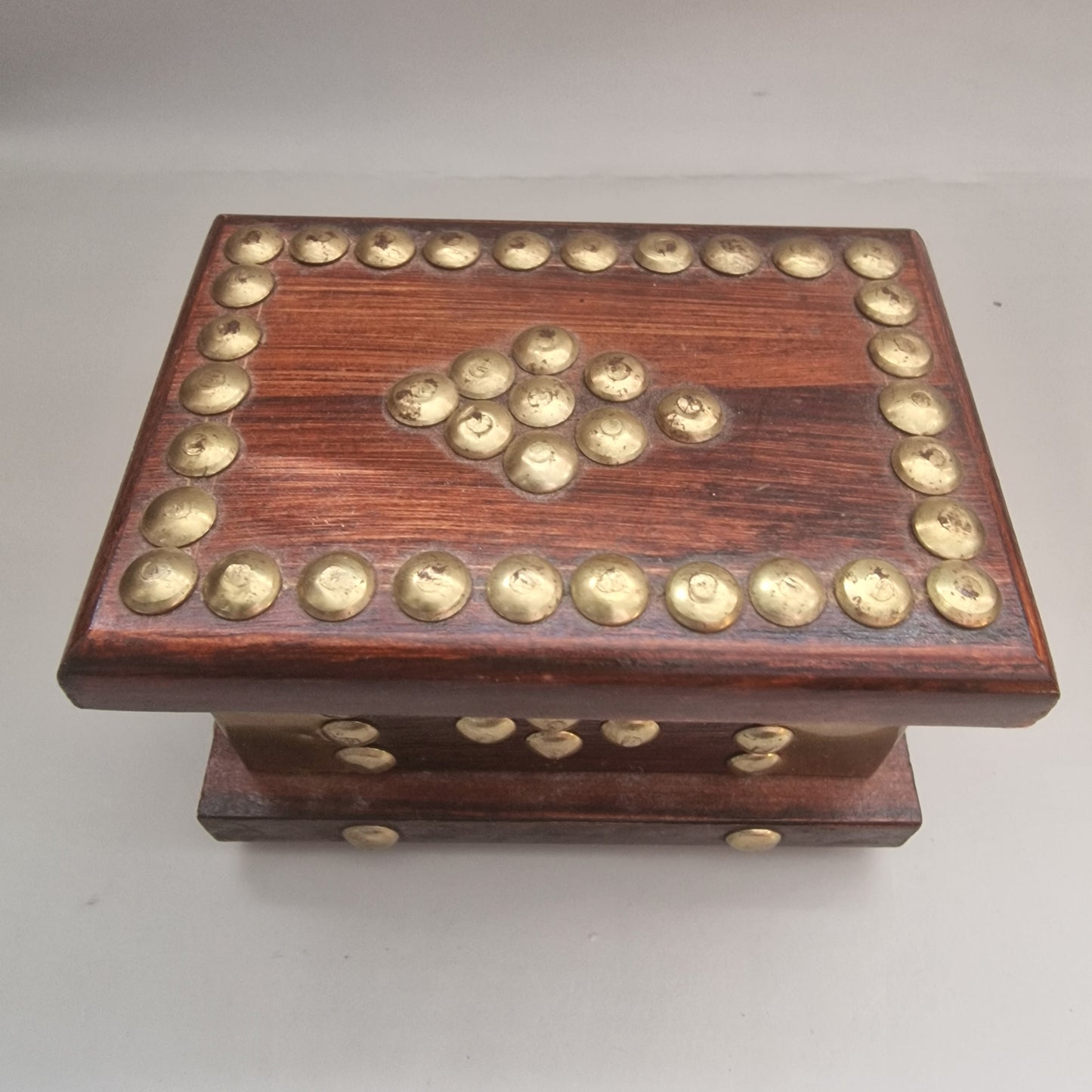 Vintage Wooden Brass Studded Jewellery Box Handcrafted Indian Geometric Storage – photo 4