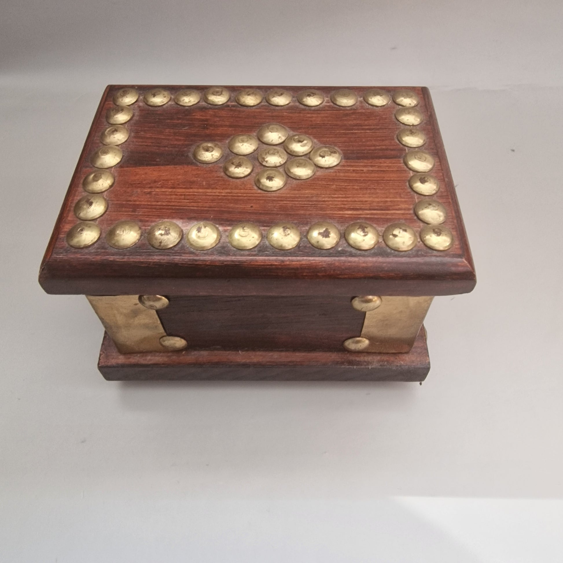 Vintage Wooden Brass Studded Jewellery Box Handcrafted Indian Geometric Storage – photo 6