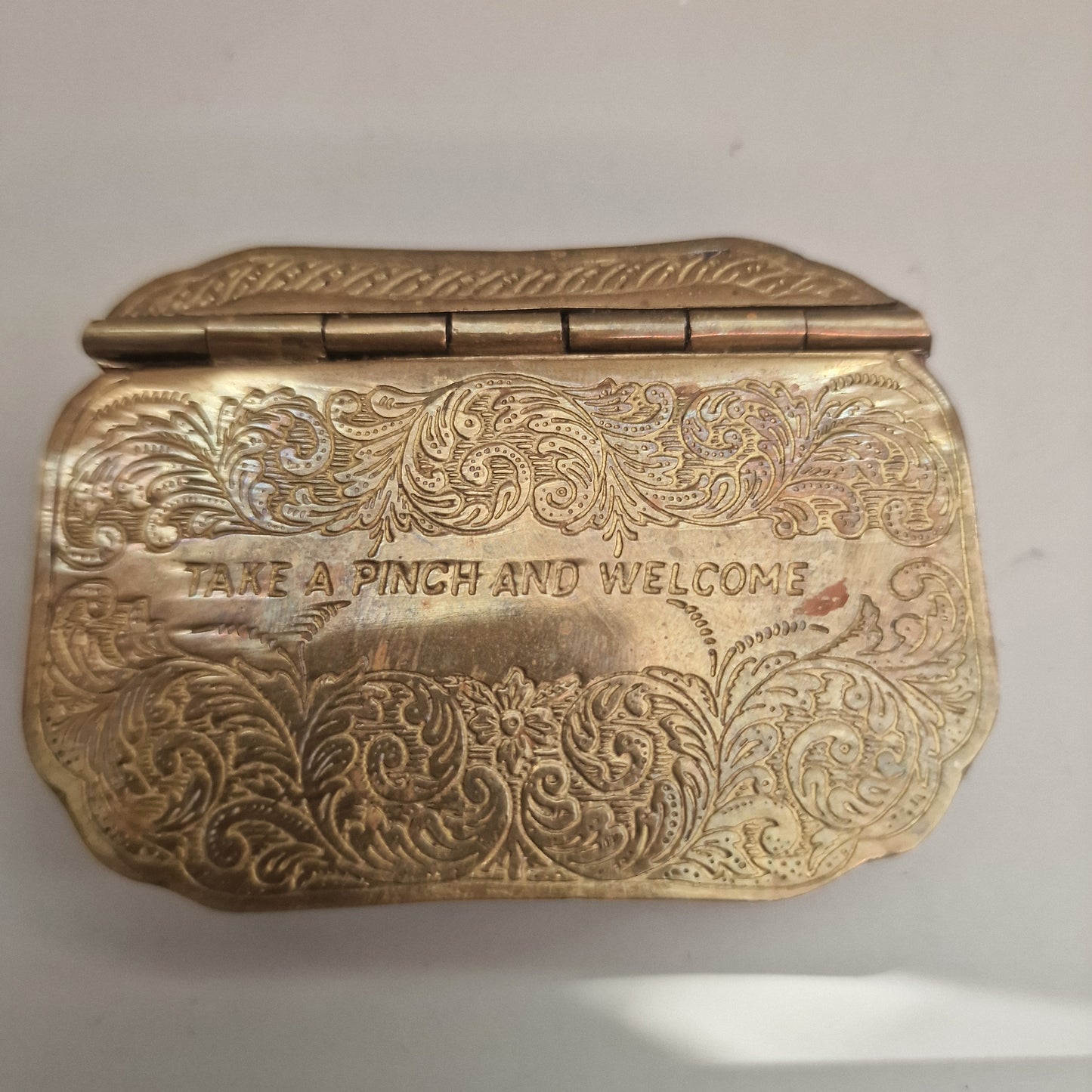 Mottahedeh Museum Vintage Bronze Spill Box Engraved Acanthus Scrollwork India – photo 3