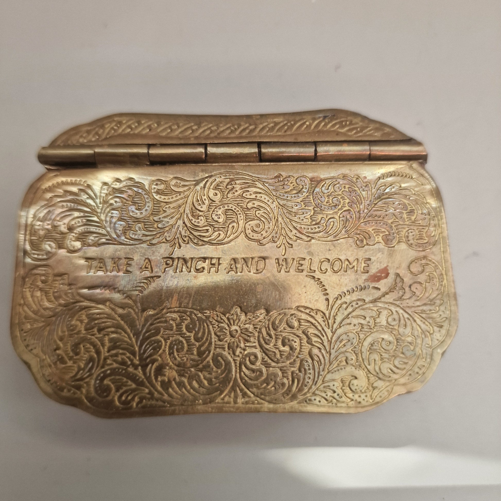 Mottahedeh Museum Vintage Bronze Spill Box Engraved Acanthus Scrollwork India – photo 3