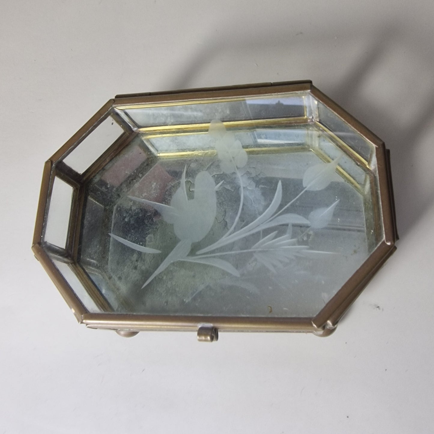 Vintage Brass Glass Jewellery Box Octagonal Art Deco Etched Rose Mirrored Base