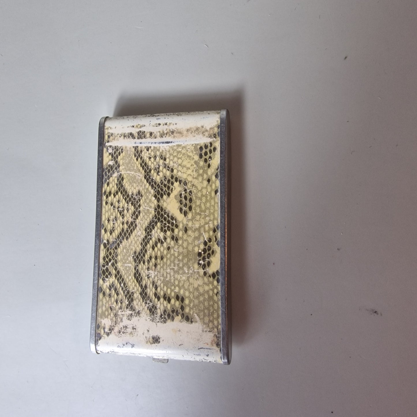 Vintage Gwenda 1930s Snakeskin Powder Compact Mirror Silver-Tone England Deco