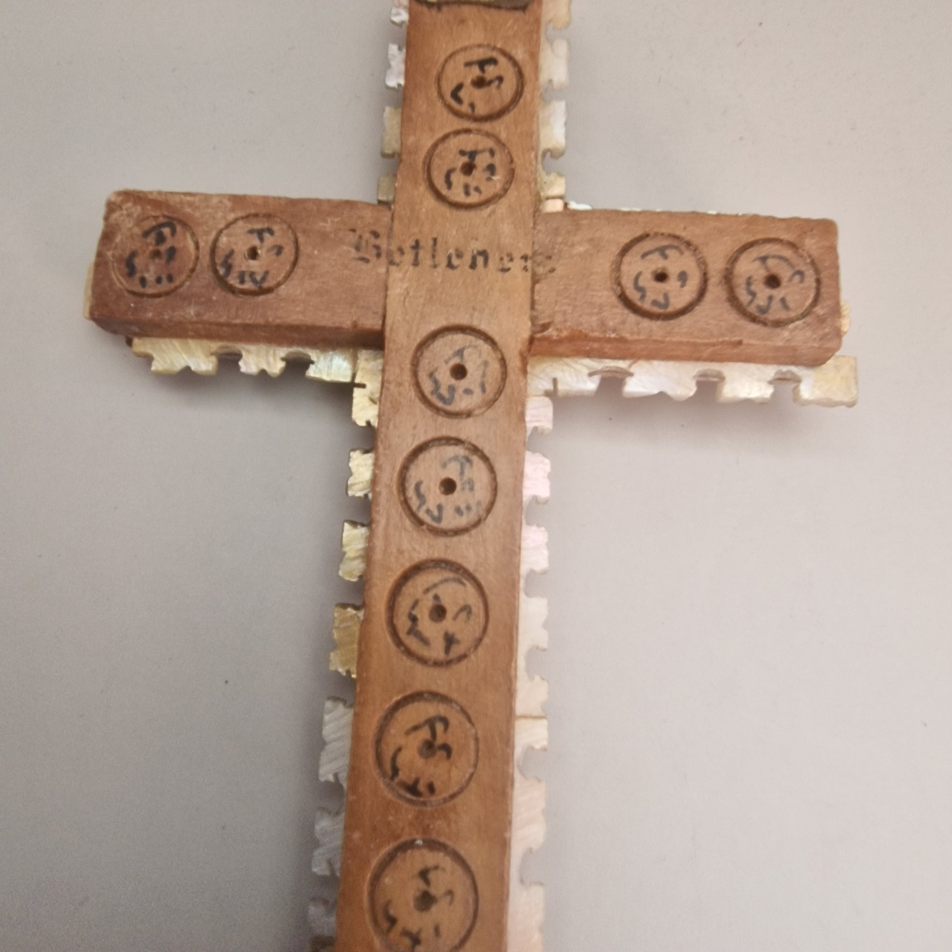Vintage Wood Mother Of Pearl Inlay Wall Crucifix Bethlehem Holy Land Religious – photo 8