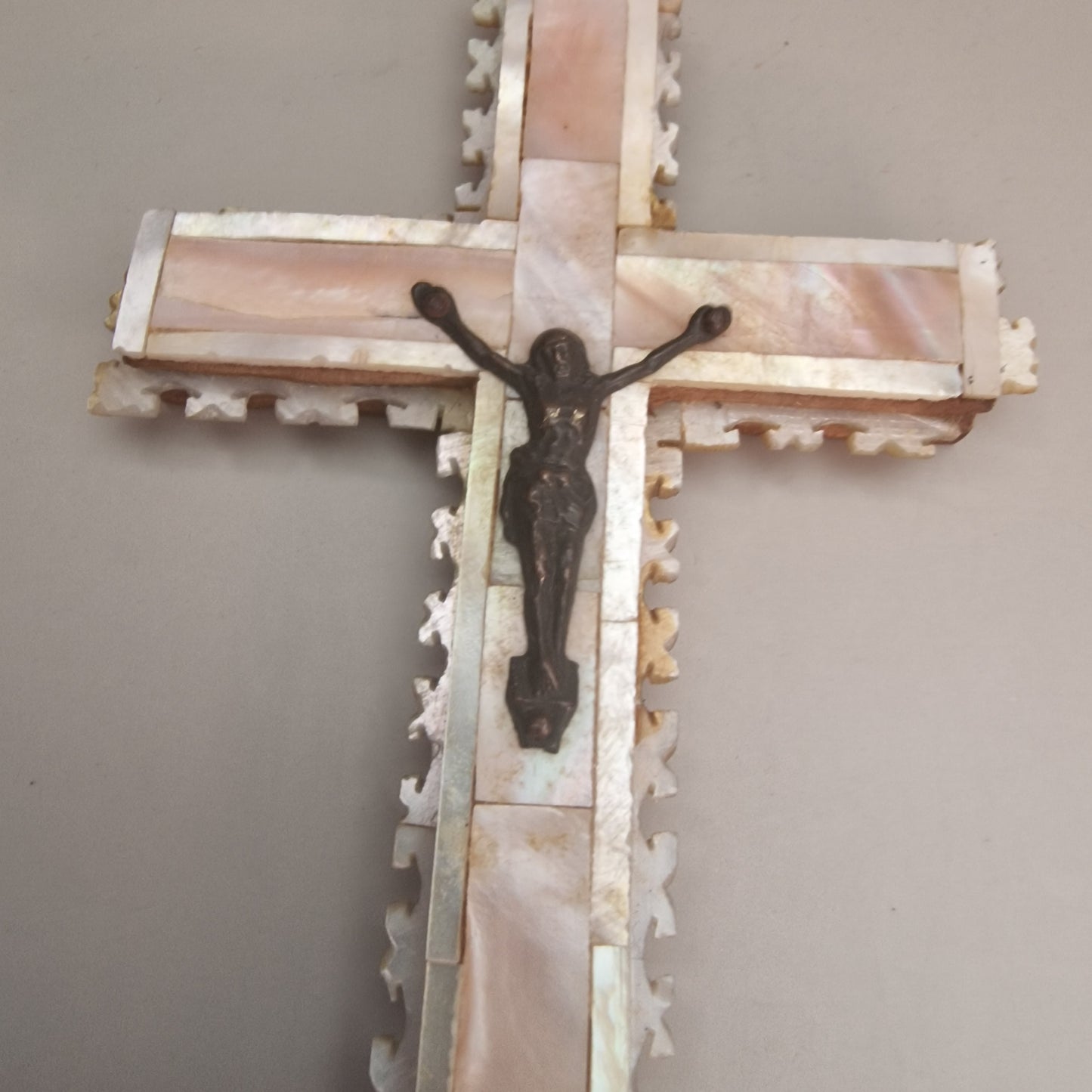 Vintage Wood Mother Of Pearl Inlay Wall Crucifix Bethlehem Holy Land Religious – photo 2