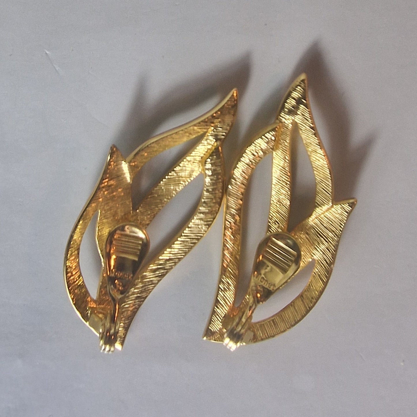 Vintage Monet 1970s Gold-Tone Clip-On Earrings Leaf Rhinestone Botanical Signed