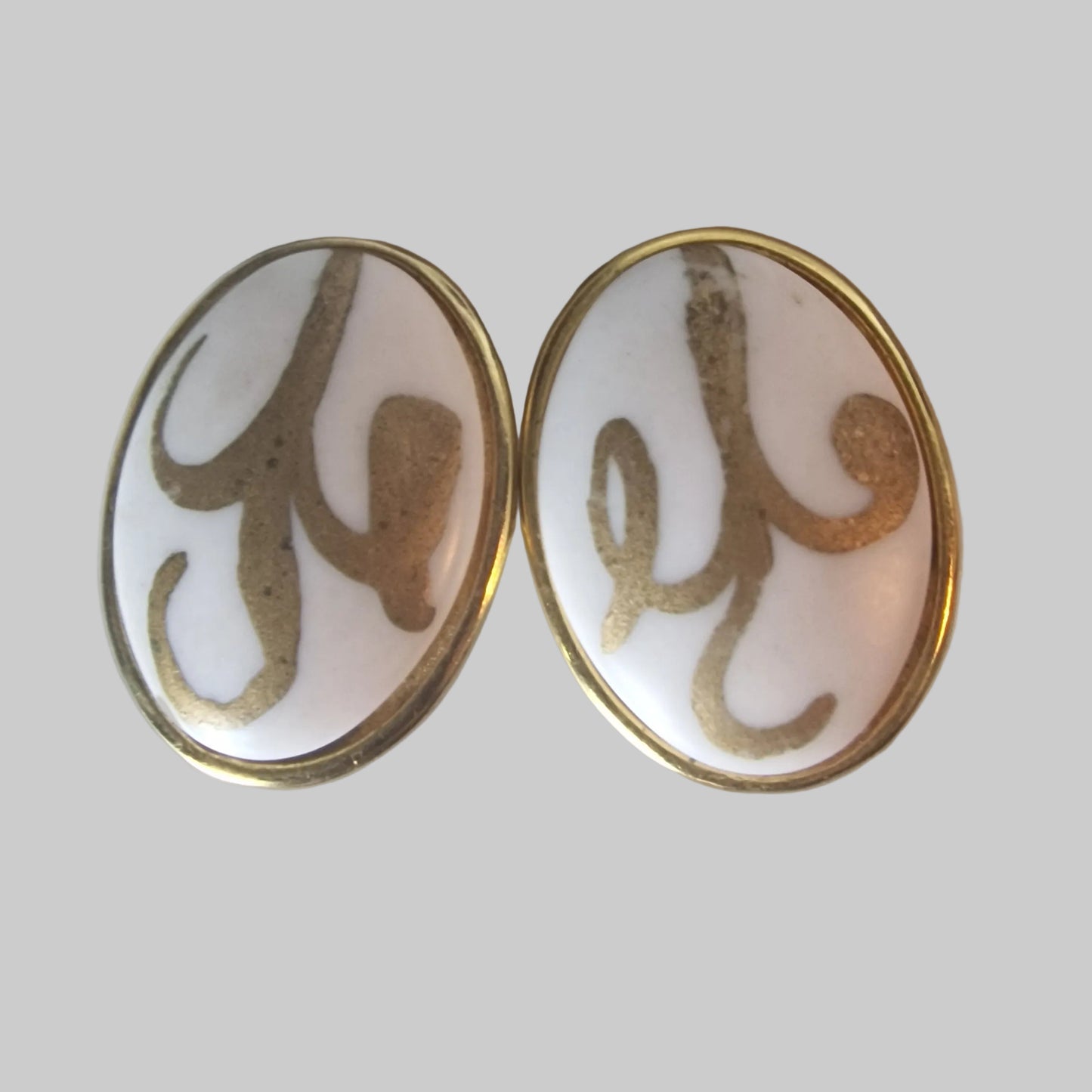 Vintage 1970s Gold-Tone Oval Clip-On Earrings White Enamel Geometric Abstract