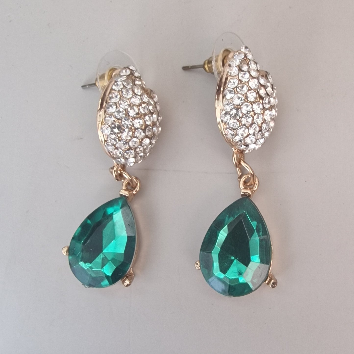 Vintage 1980s Gold-Tone Drop Earrings Rhinestone Emerald Green Glass Teardrop