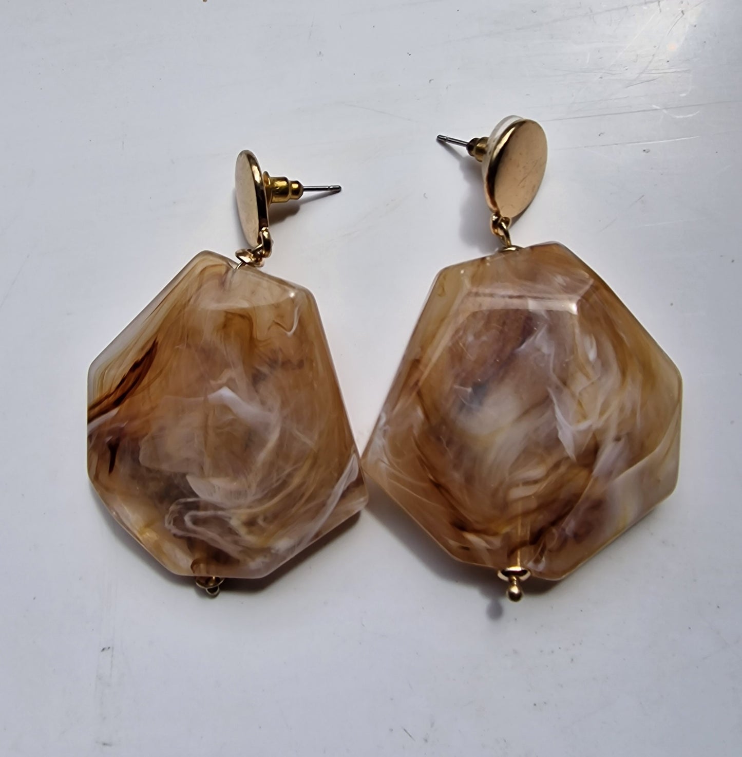 Vintage 1990s Marbled Plastic Drop Earrings Gold-Tone Geometric Dangle Statement