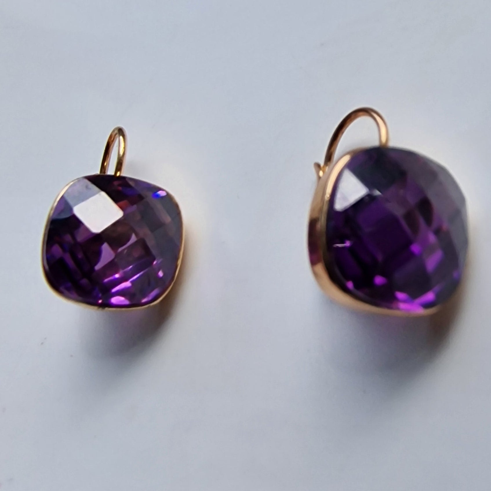 Vintage 1980s Gold-Filled Deep Purple Stone Cushion Cut Drop Earrings Lever Back