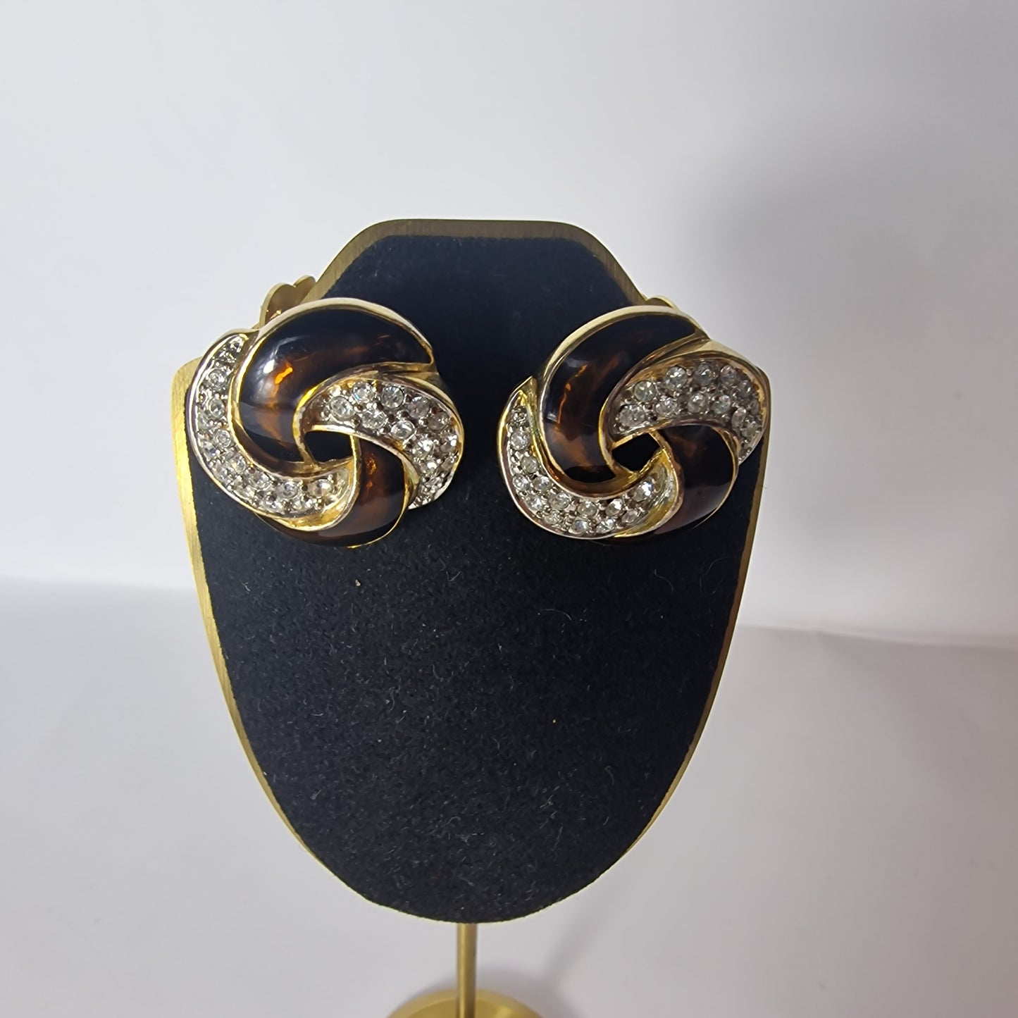 Vintage 1980s Gold-Tone Brown Enamel Clip-On Earrings Rhinestone Swirl Geometric – photo 5