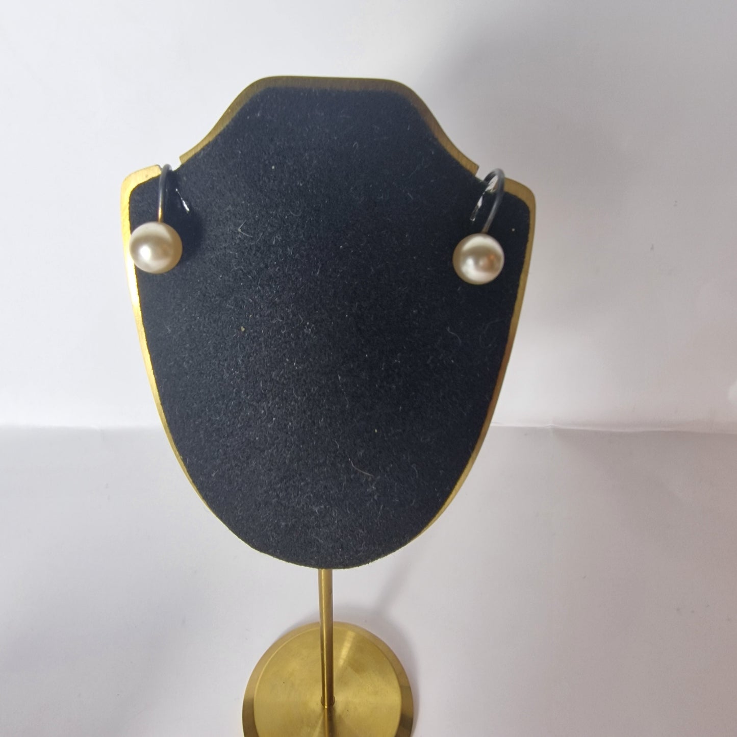 Vintage Lotus Pearls 1950s Bronze-Tone Faux Pearl Screw-Back Earrings England UK – photo 4