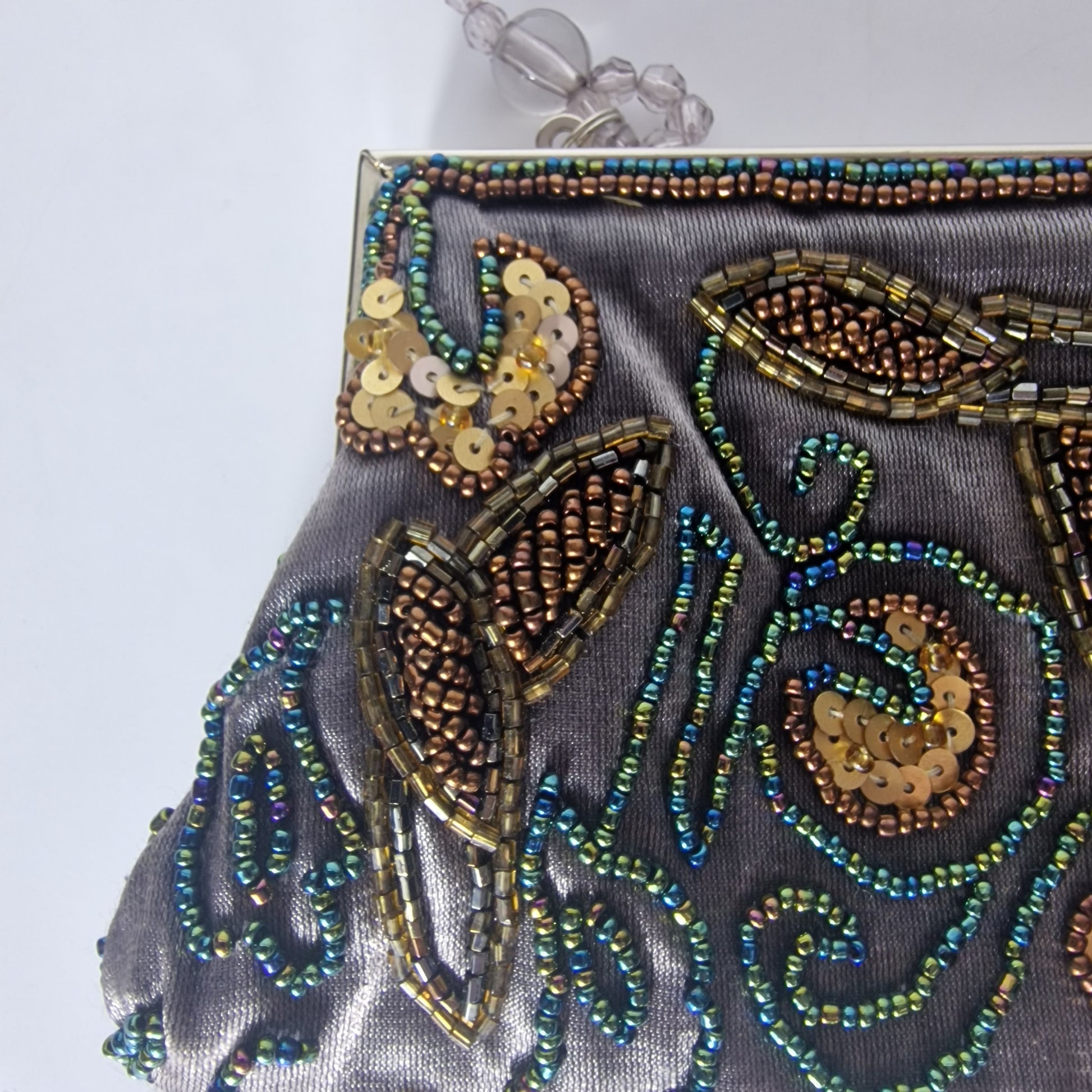 Vintage 1990s Grey Beaded Fabric Evening Clutch Bag Floral Sequin Frame Clasp – photo 5