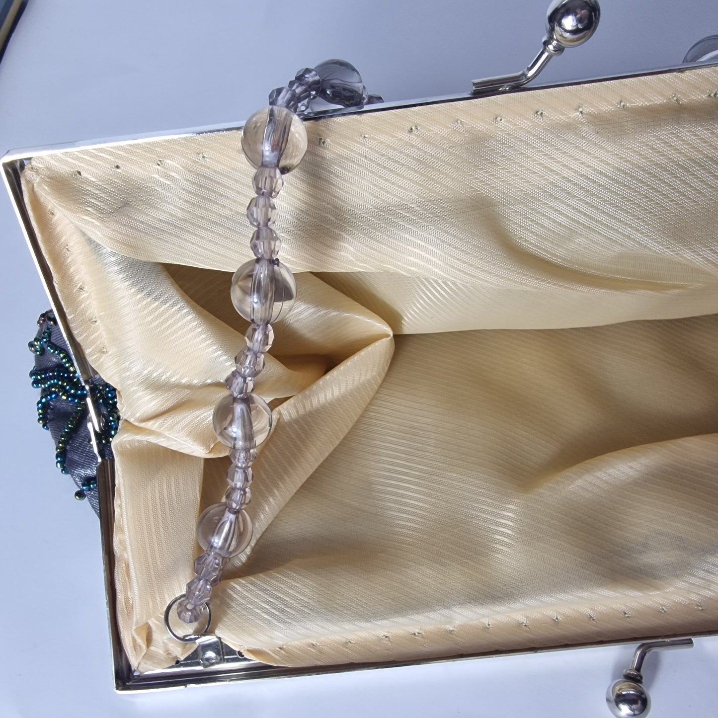 Vintage 1990s Grey Beaded Fabric Evening Clutch Bag Floral Sequin Frame Clasp – photo 9