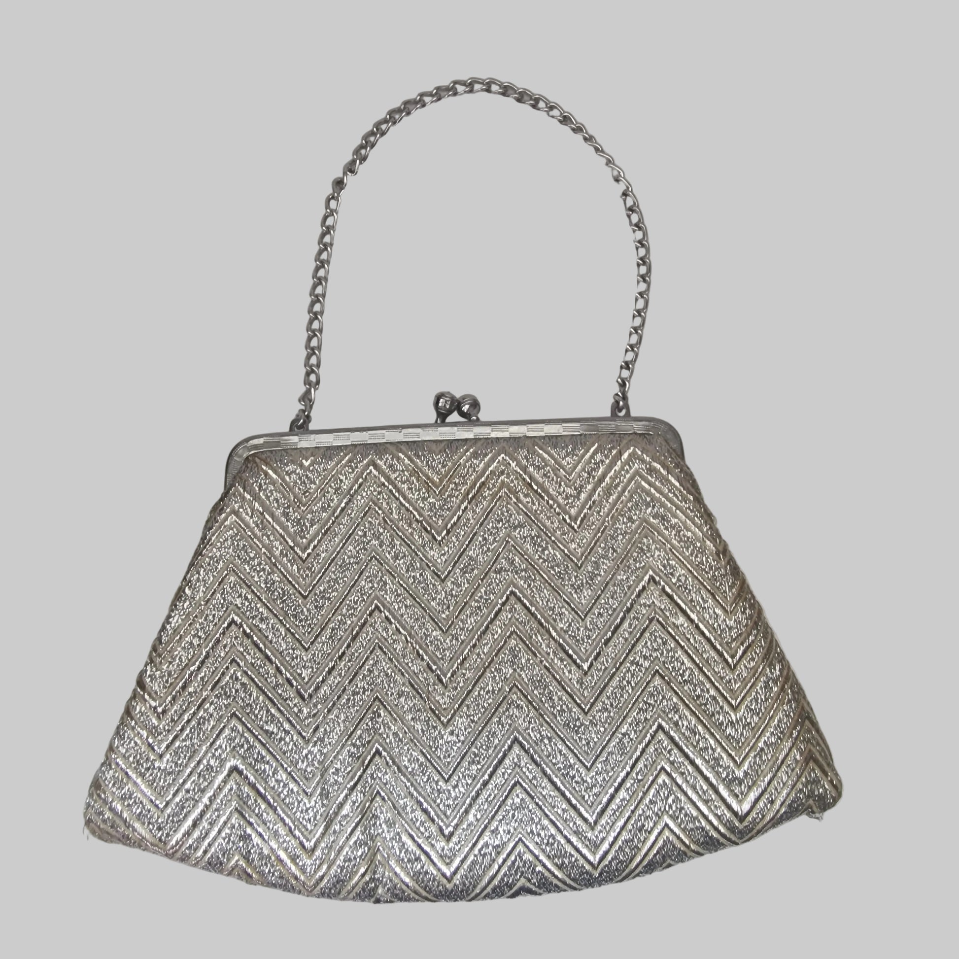 Vintage 1960s Silver Metallic Brocade Clutch Bag Chevron Evening Kiss Lock Frame