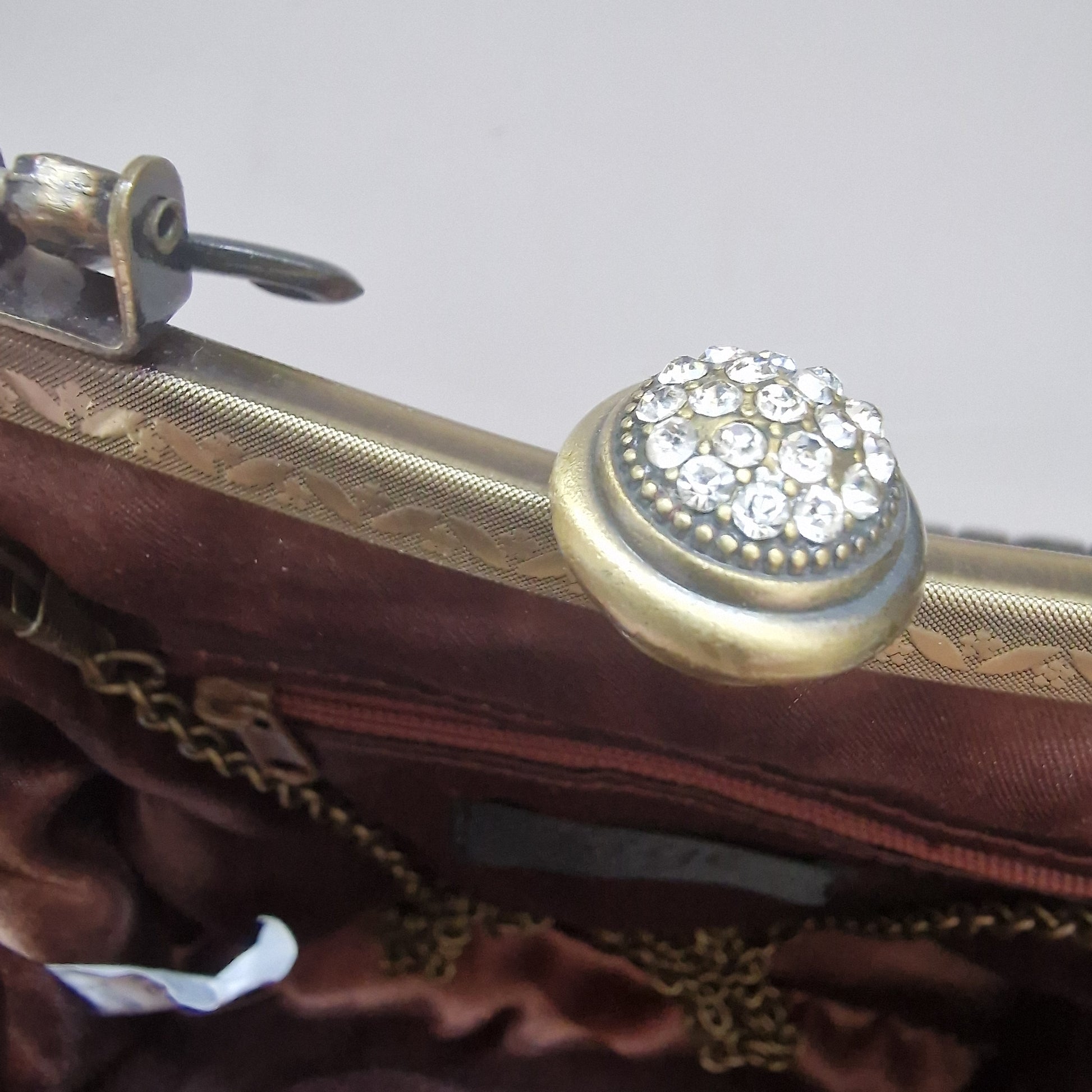 Vintage Faye London 1990s Burgundy Embroidered Fabric Clutch Bag Floral Beaded – photo 6