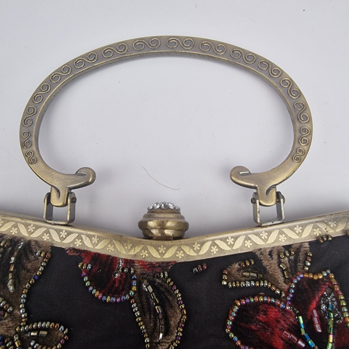 Vintage Leko 1990s Black Silk Beaded Burgundy Embroidered Floral Evening Clutch – photo 3