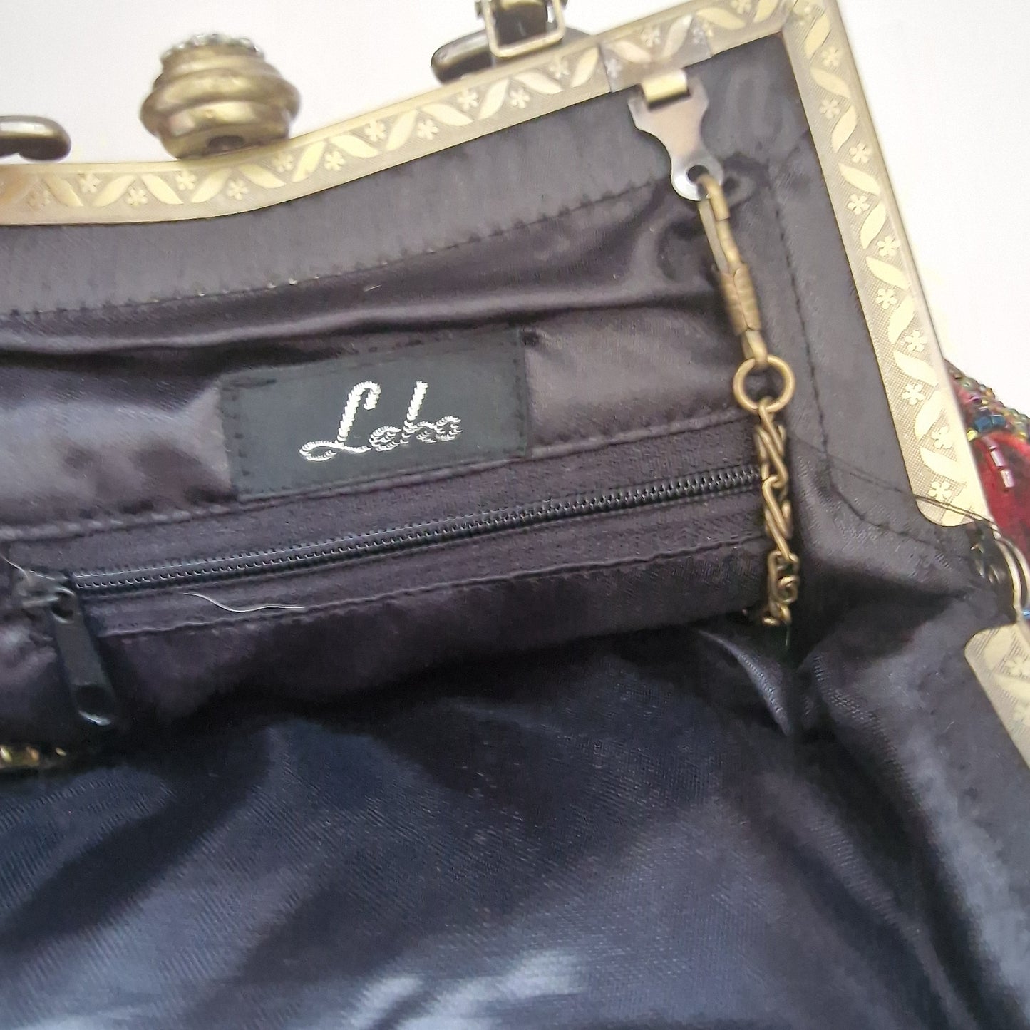 Vintage Leko 1990s Black Silk Beaded Burgundy Embroidered Floral Evening Clutch – photo 5