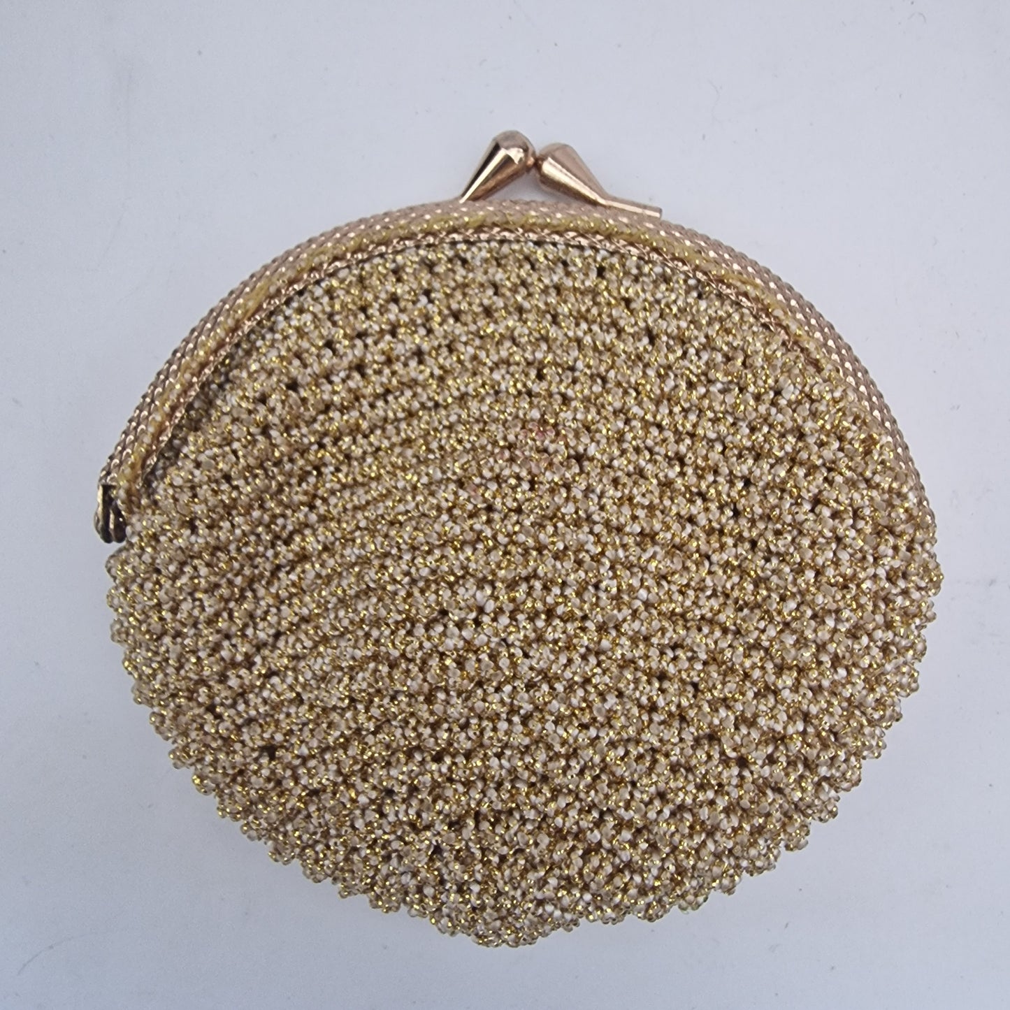 Vintage 1970s Gold Metallic Crocheted Round Coin Purse Kiss-Lock Clasp Frame Bag – photo 3