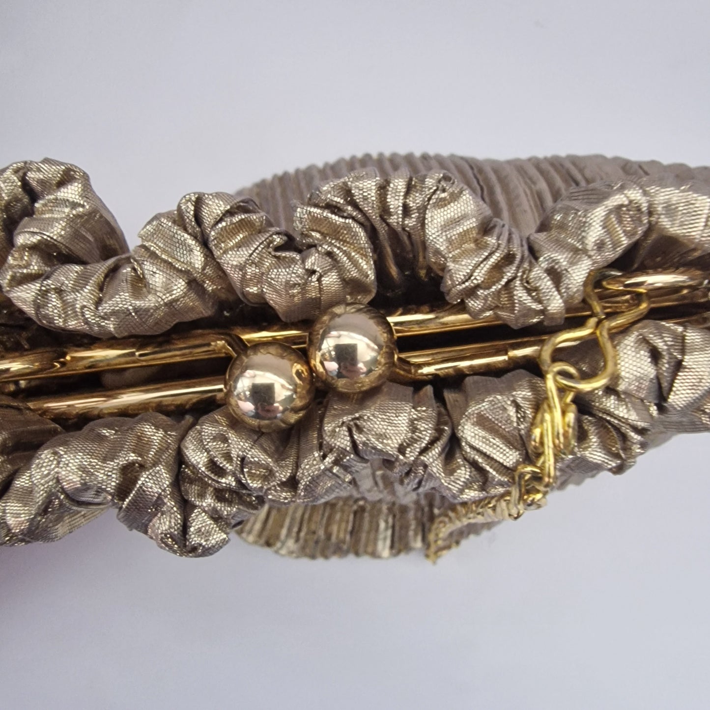 Vintage Frangi 1980s Gold Lamé Pleated Clutch Bag Gold-Tone Chain Strap Evening – photo 7