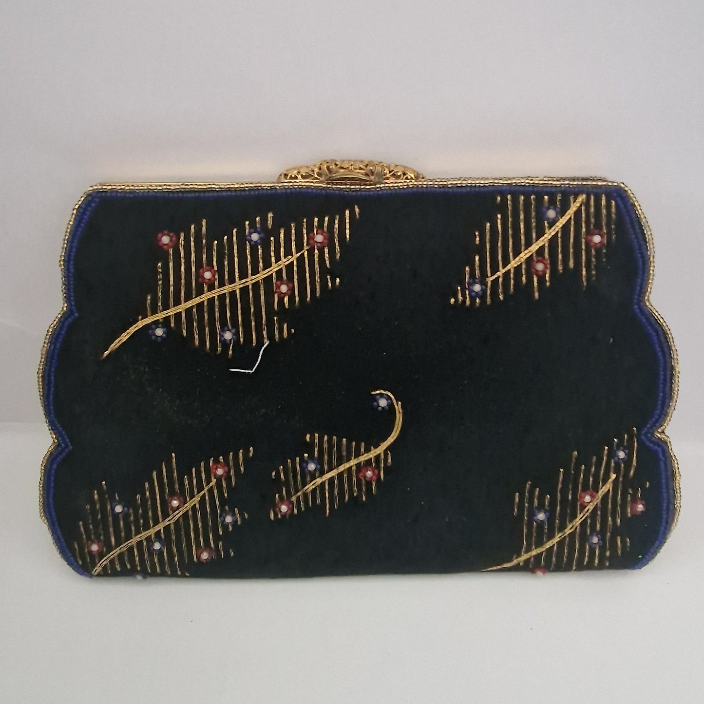 Vintage 1960s Black Velvet Embroidered Clutch Bag Gold-Tone Filigree Frame Clasp – photo 3