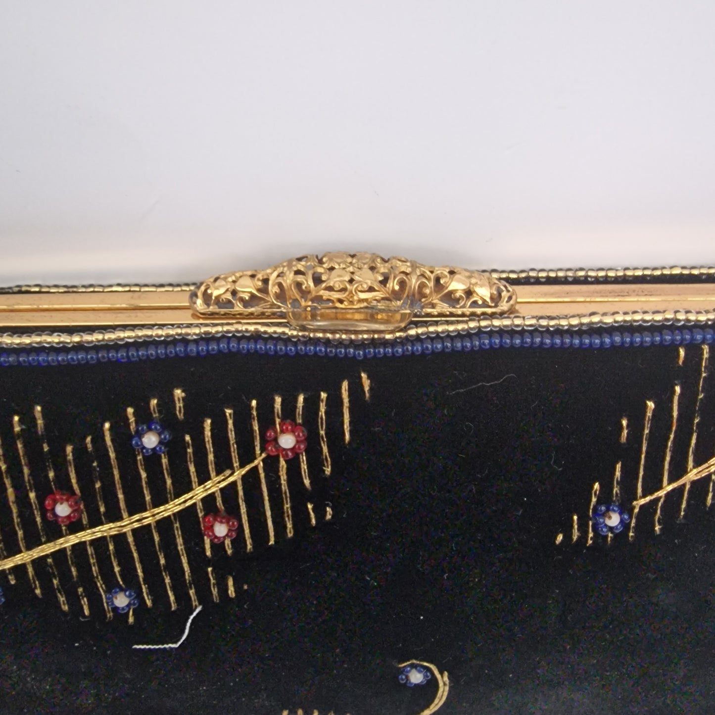 Vintage 1960s Black Velvet Embroidered Clutch Bag Gold-Tone Filigree Frame Clasp – photo 4