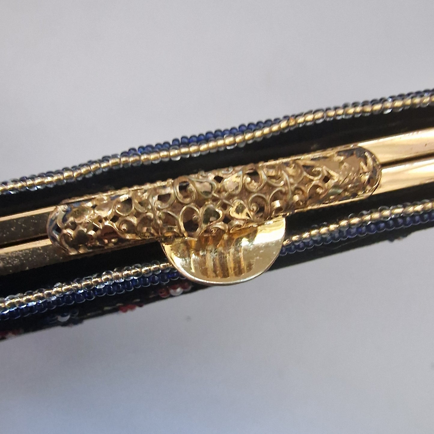 Vintage 1960s Black Velvet Embroidered Clutch Bag Gold-Tone Filigree Frame Clasp – photo 5