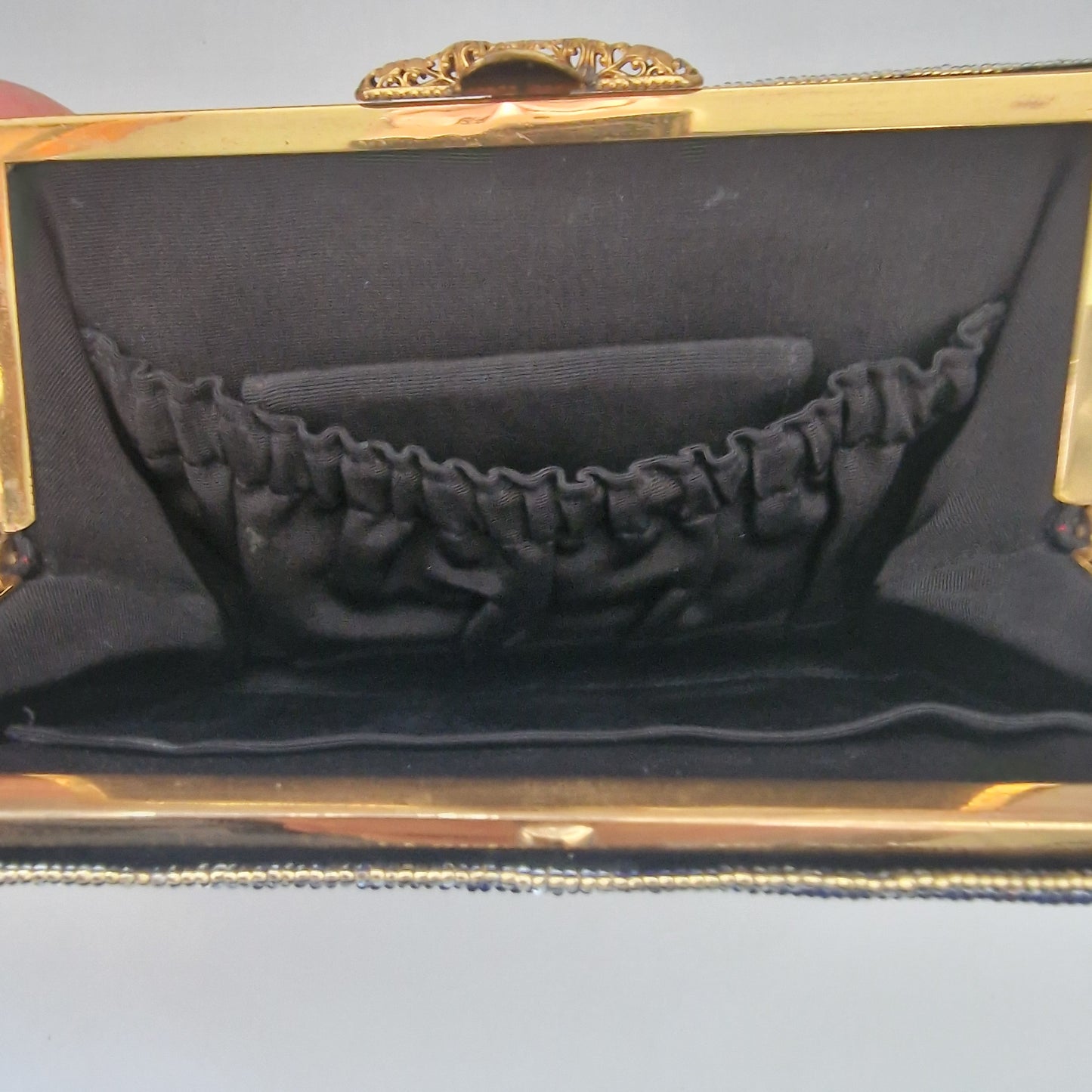 Vintage 1960s Black Velvet Embroidered Clutch Bag Gold-Tone Filigree Frame Clasp – photo 8