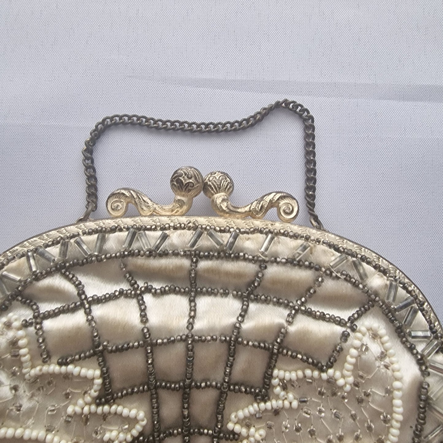 Vintage 1950s French Ivory Satin Beaded Evening Clutch Bag Floral Frame Clasp – photo 2