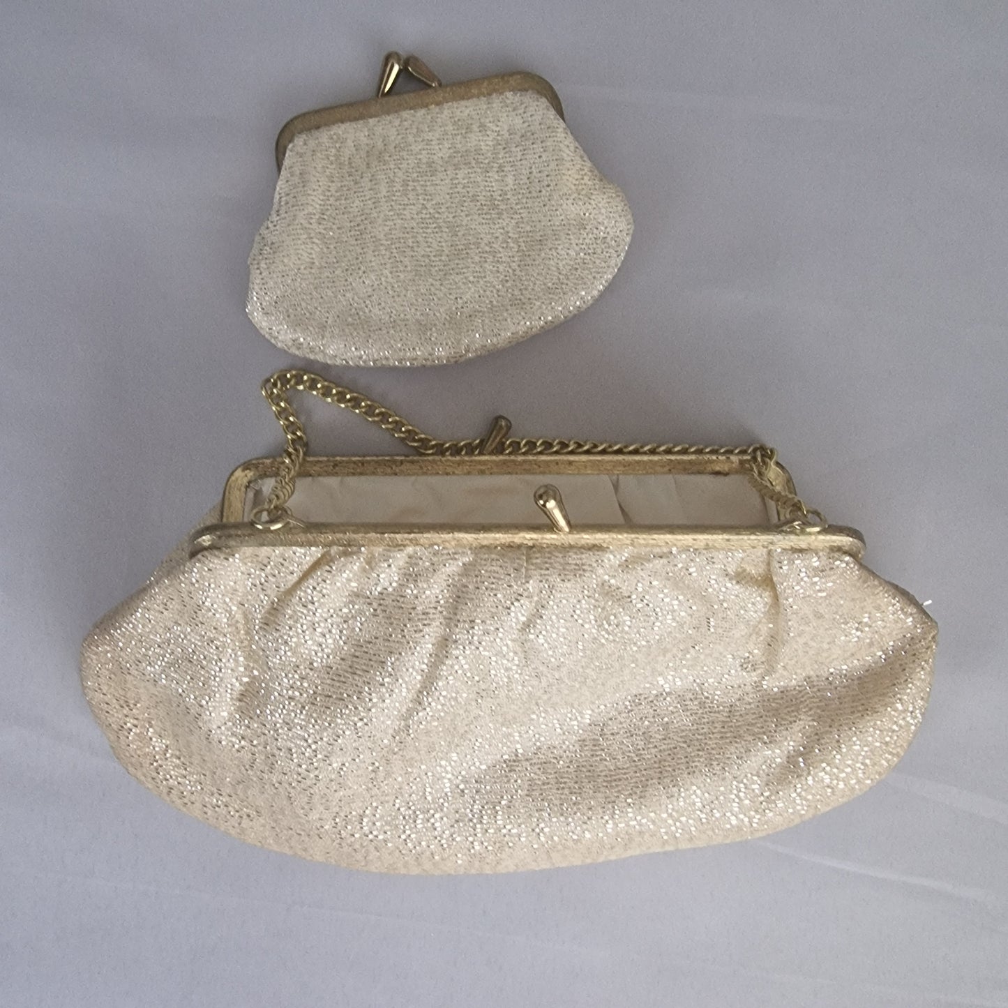 Vintage 1970s Gold Cream Metallic Fabric Evening Clutch Bag And Coin Purse Set – photo 7