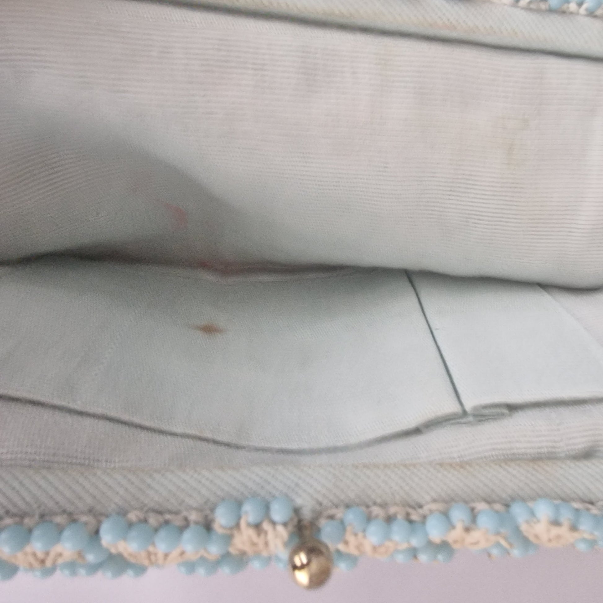 Vintage 1960s Baby Blue Cream Beaded Crochet Evening Clutch Bag Frame Kiss Lock – photo 6