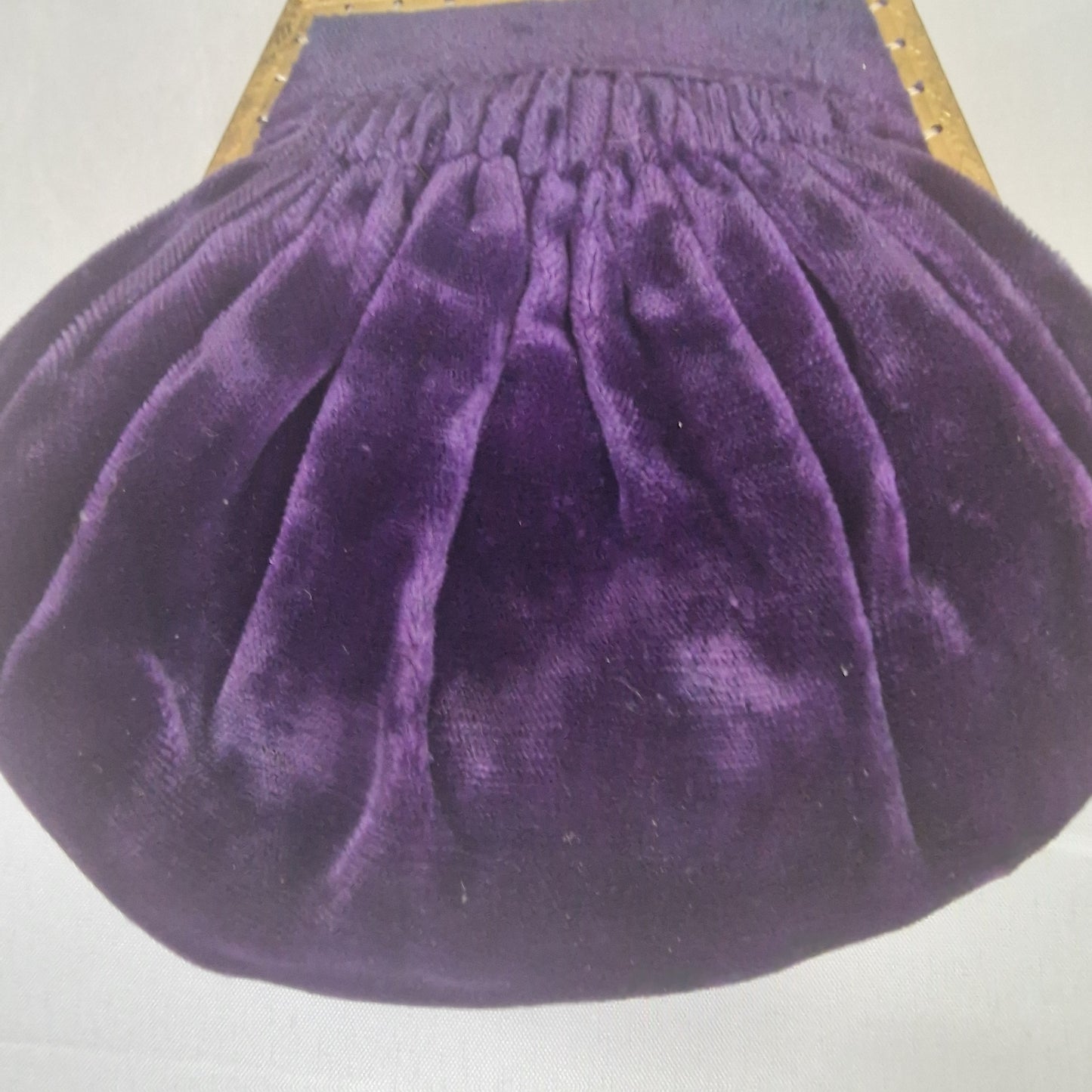 Vintage 1960s Purple Velvet Evening Clutch Gold-Tone Ornate Frame Clasp Chain – photo 2