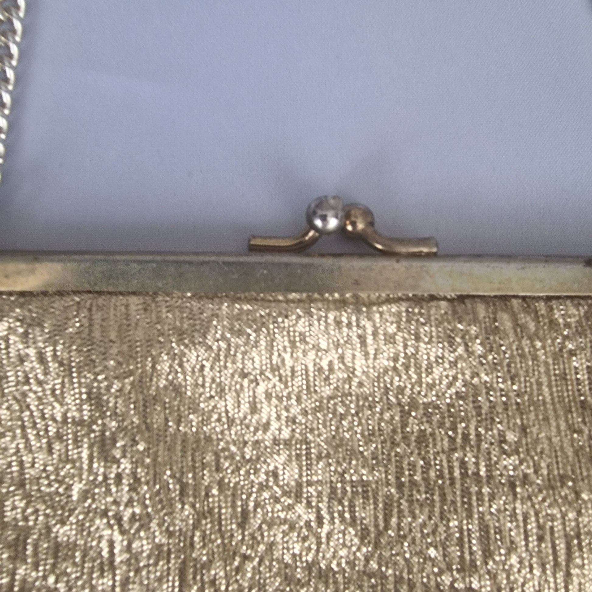 Vintage 1970s Gold Silver Lame Evening Bag Clutch Metal Frame Geometric Clasp – photo 3