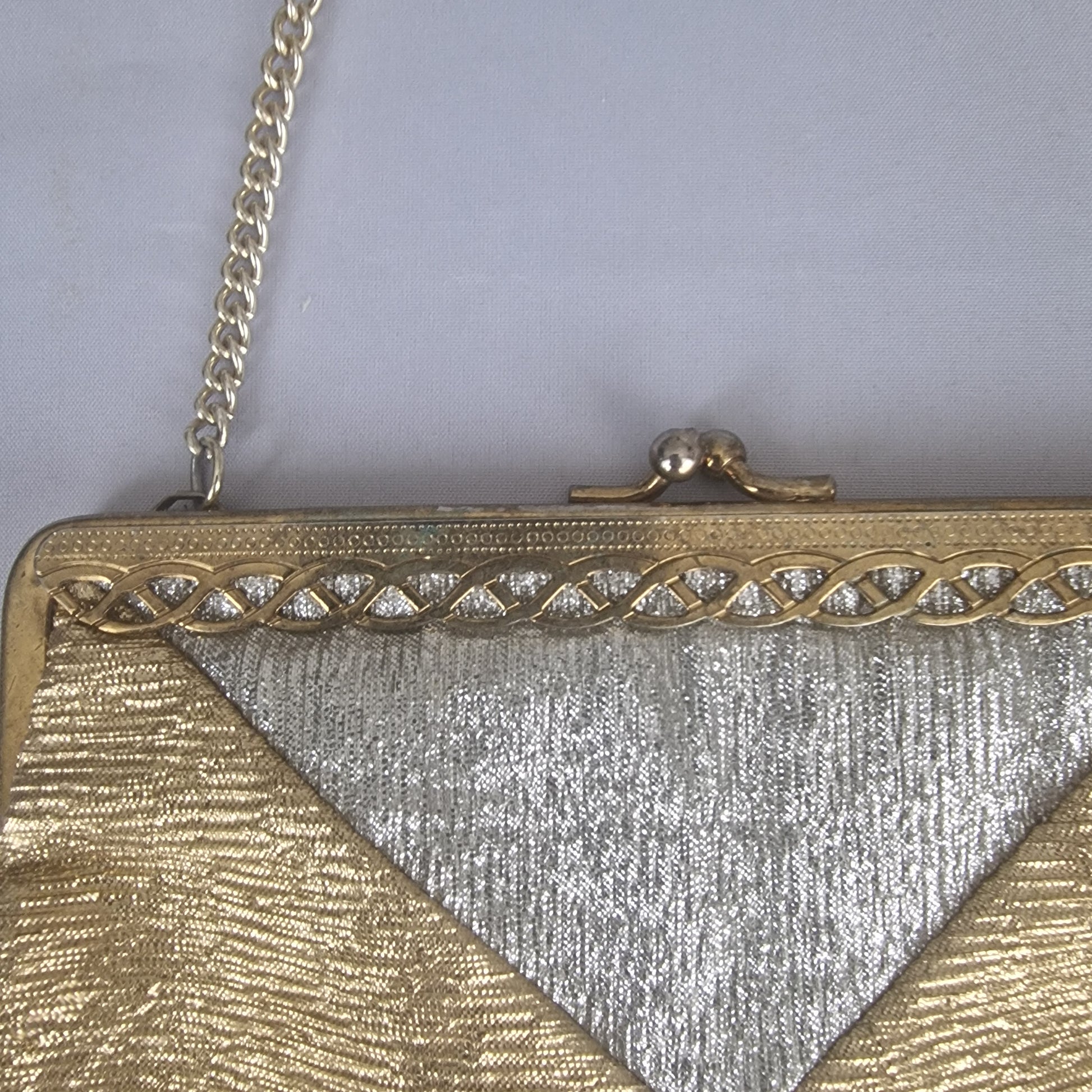 Vintage 1970s Gold Silver Lame Evening Bag Clutch Metal Frame Geometric Clasp – photo 6