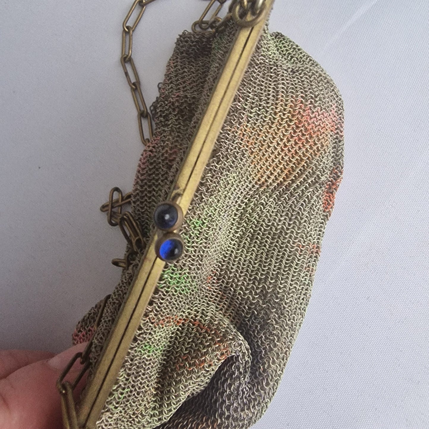 Vintage 1920s Gold-Tone Metal Mesh Evening Clutch Floral Painted Art Deco Frame – photo 5