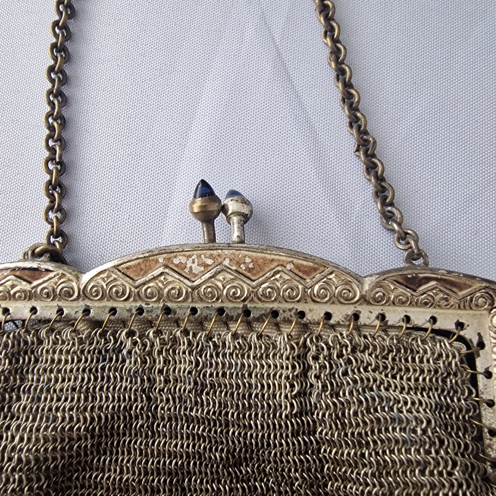 Antique Silver-Tone Metal Mesh Coin Bag Edwardian Chain Handle Blue Stone Clasp – photo 6