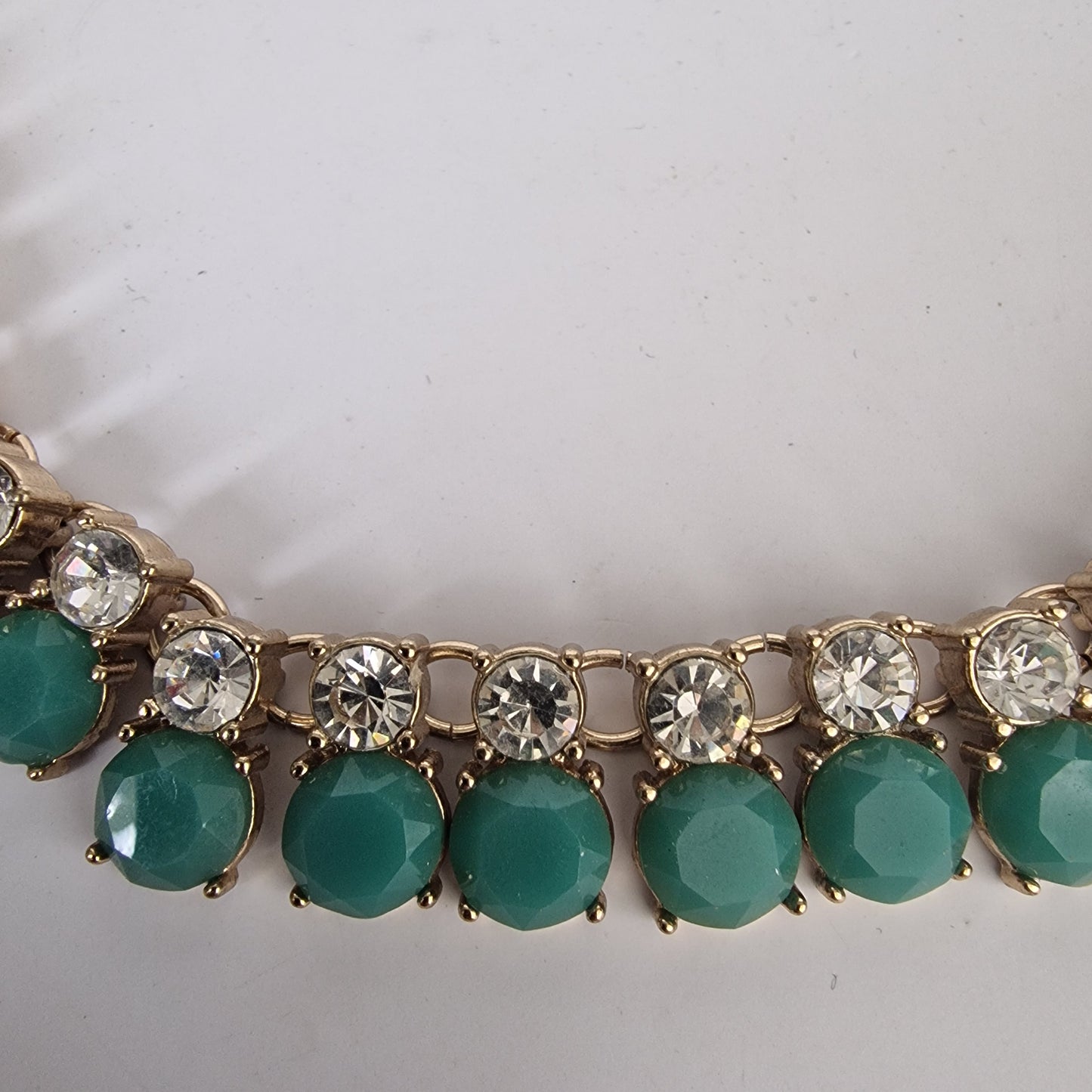 Vintage 1980s Gold-Tone Teal Green Glass Rhinestone Statement Necklace Signed – photo 2