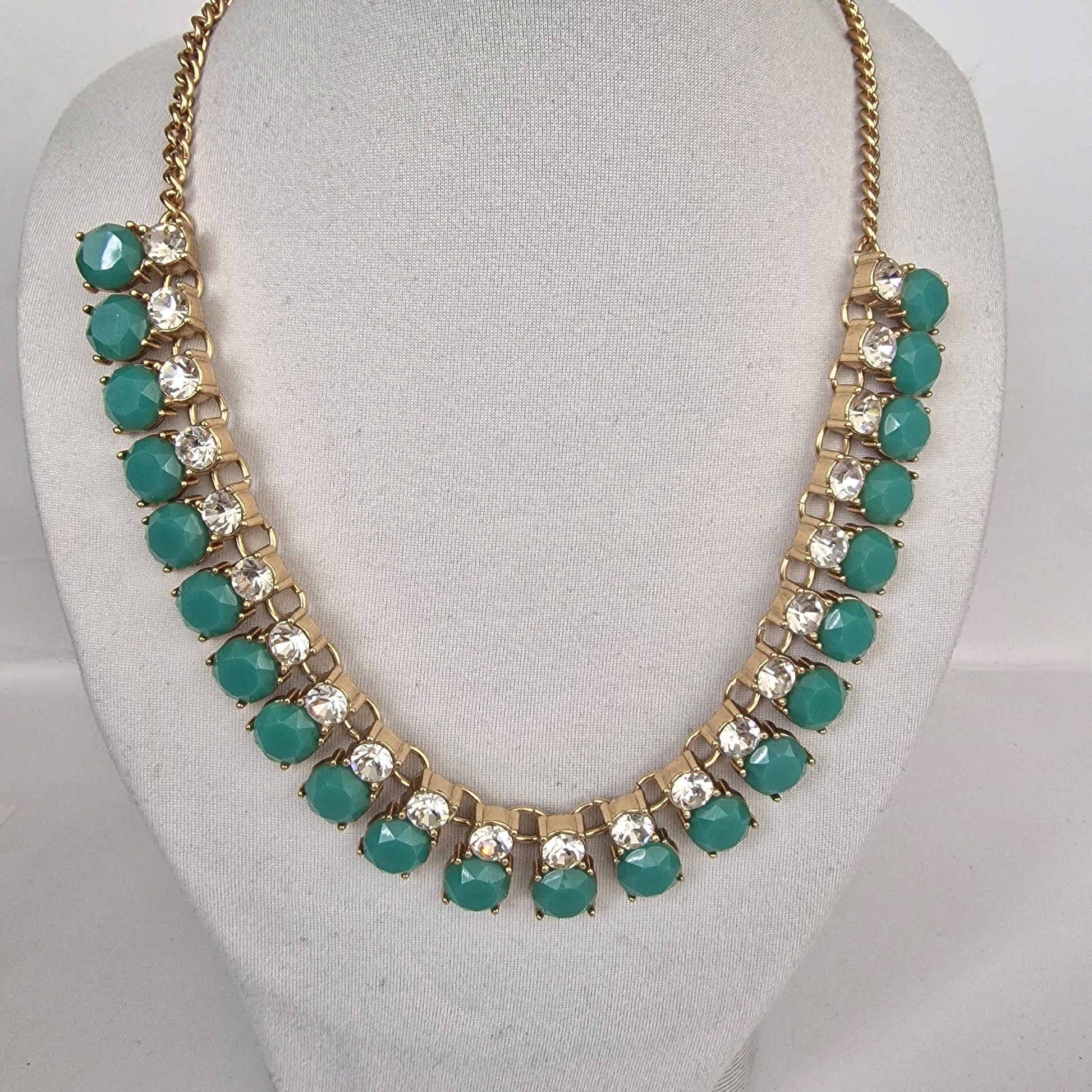 Vintage 1980s Gold-Tone Teal Green Glass Rhinestone Statement Necklace Signed – photo 6